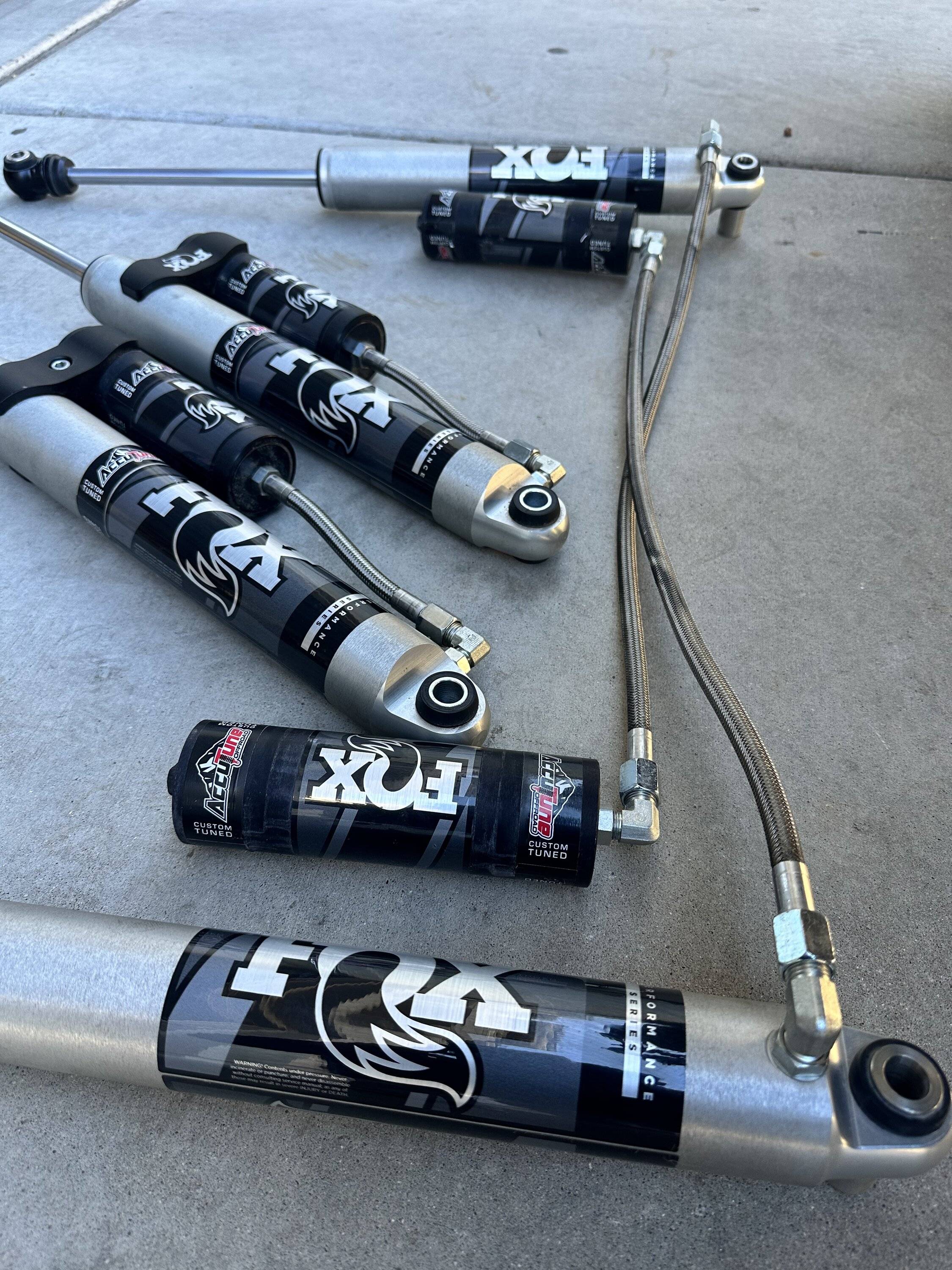 Jeep Gladiator Fox 2.0 w/ Reservoirs 2-3” - $700 FEFA87A7-8045-4ADD-965B-184C113EE1B4