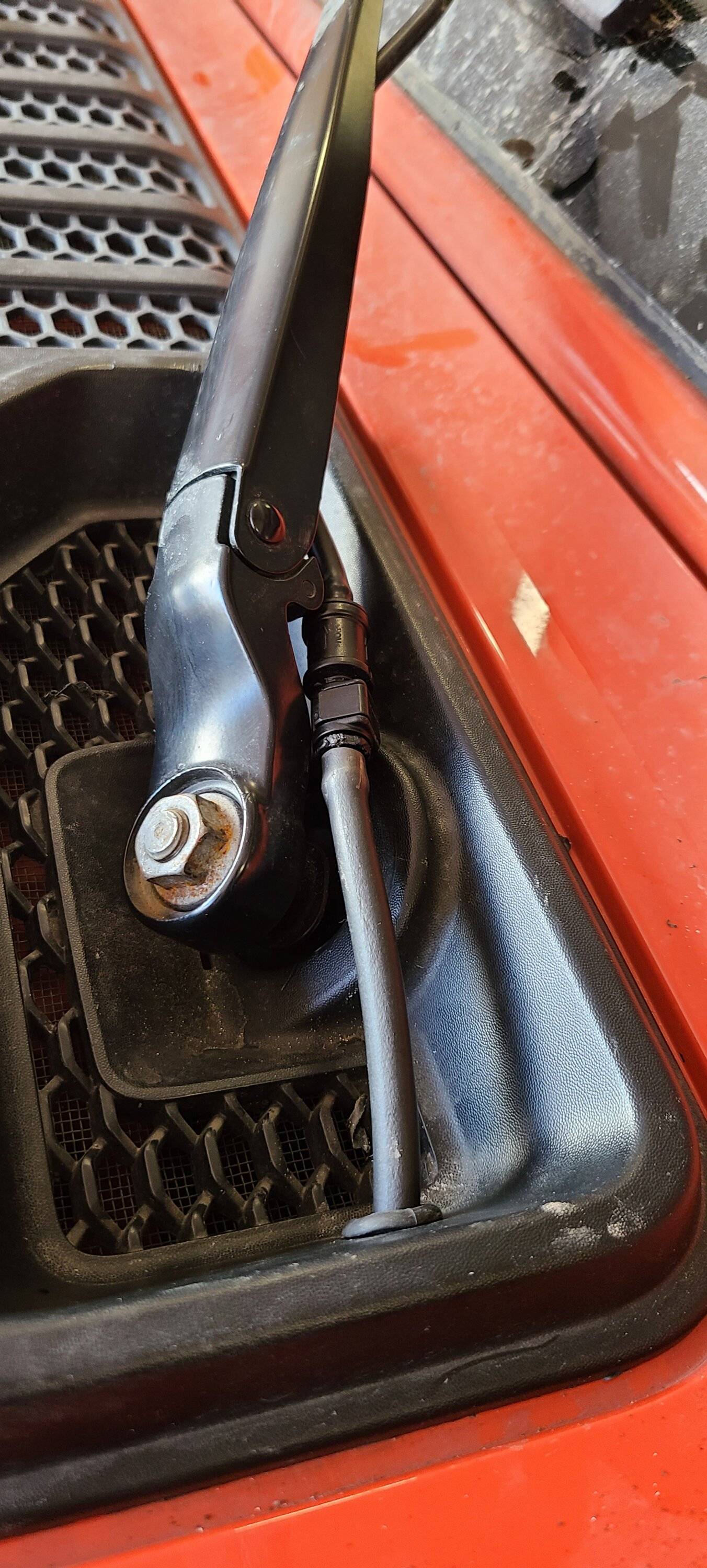 Jeep Gladiator Mopar Performance Windshield Wipers w/ Built-In Washer Jets Released For Jeep Gladiator 20230128_135534