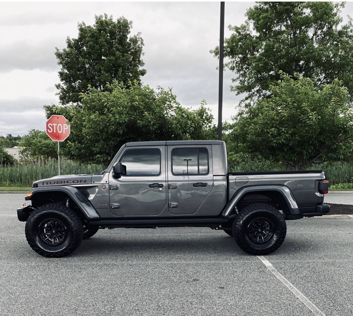 Jeep Gladiator 2020 Jeep Gladiator Rubicon Launch Edition - $45,500 F2166327-434B-4381-9AF1-8770DA852548