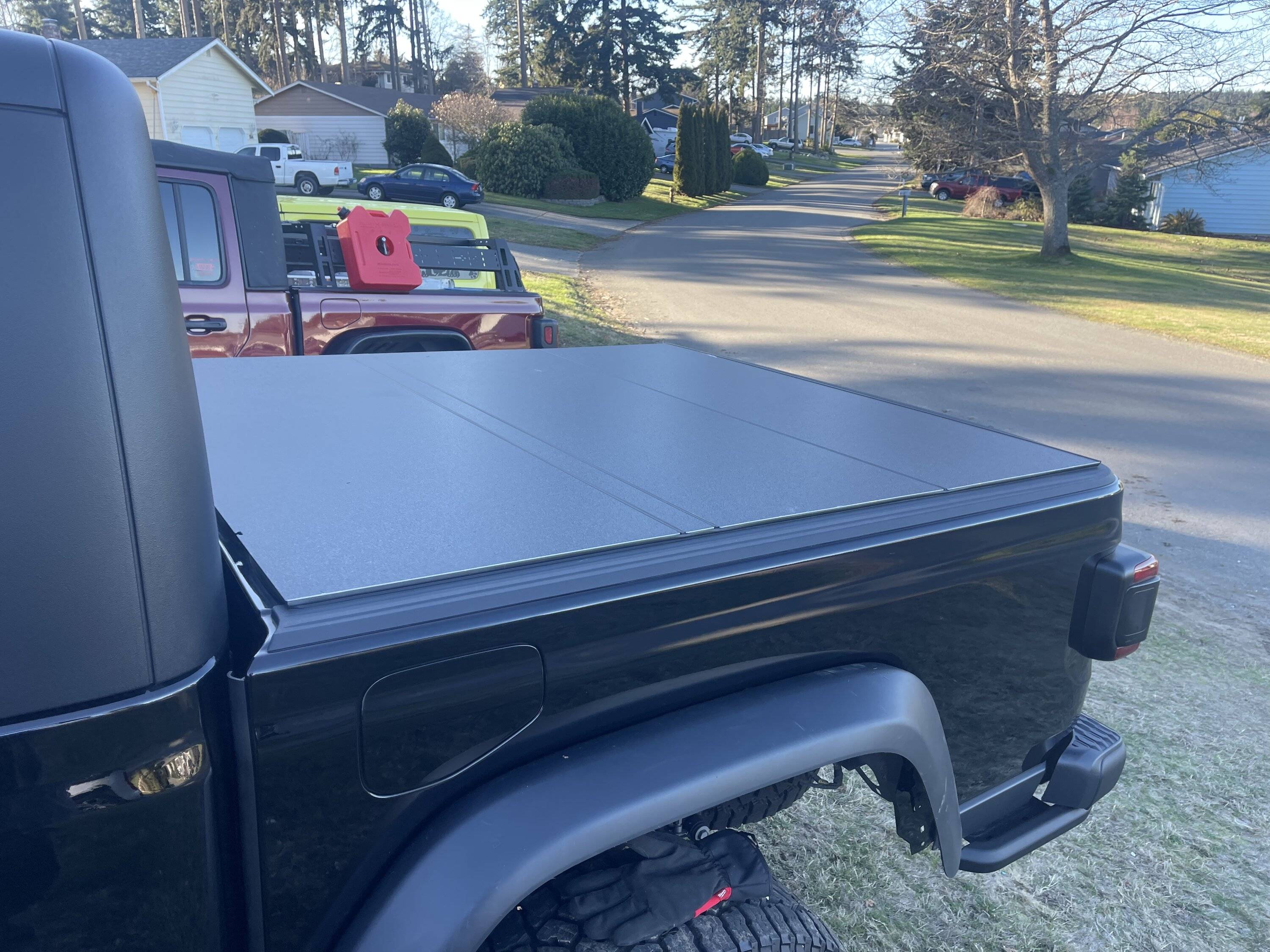 Jeep Gladiator Bed cover and liner(Sold please delete) C8410320-22CA-4D33-8660-FCDA487E88D7