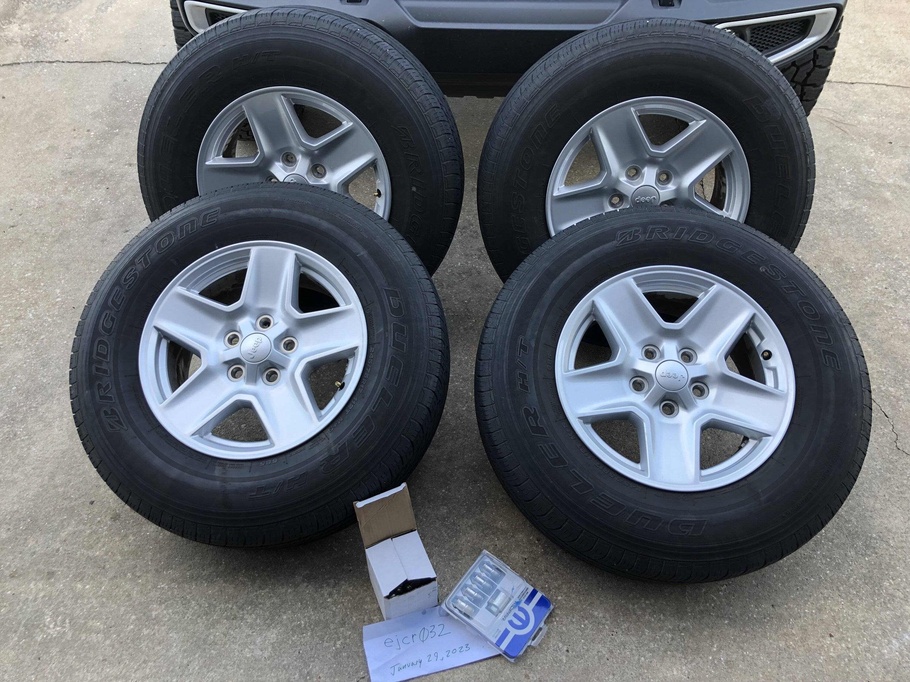 Jeep Gladiator reduced - Jeep OEM 17" Alloy Wheels and Tires, TPMS Sensors, Lug Nuts, Wheel locks, $200 (Orlando) IMG_0790