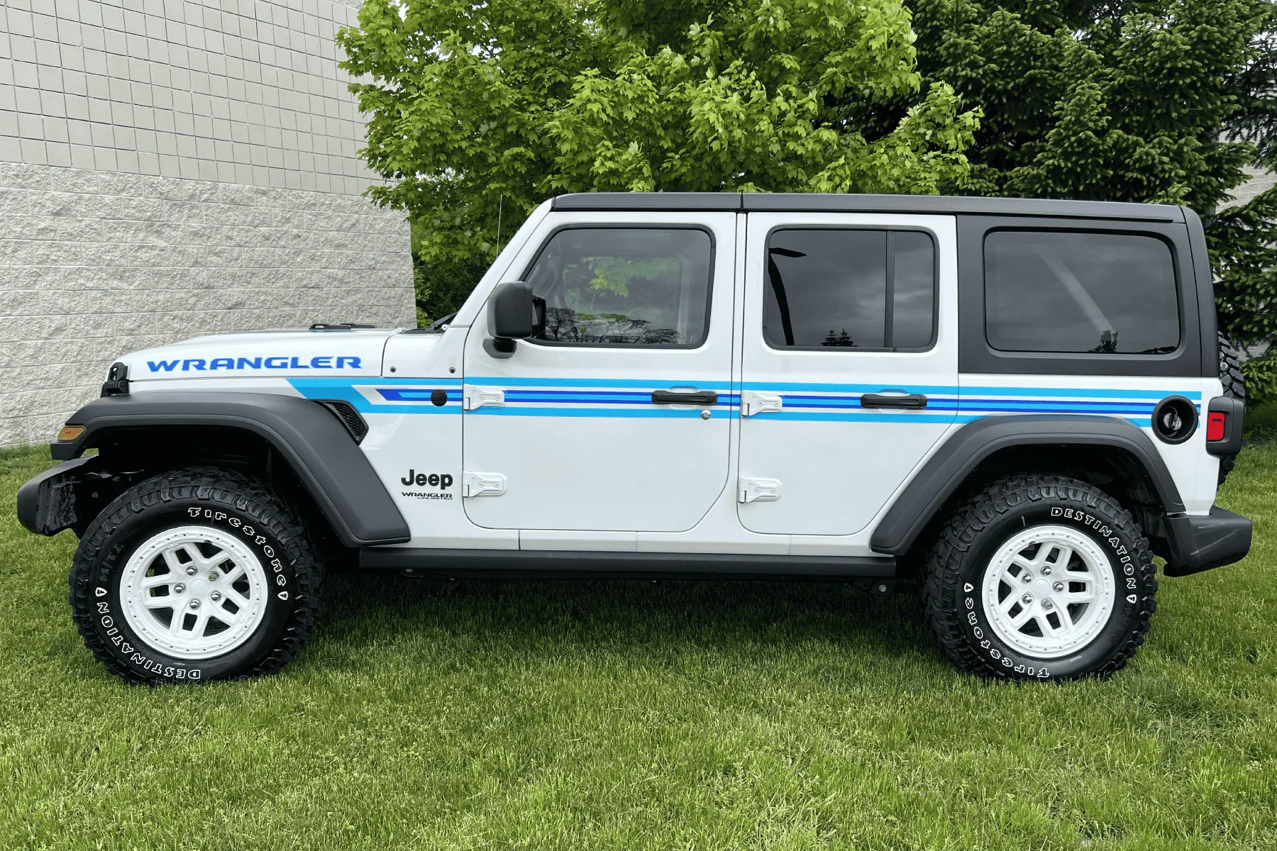 Jeep Gladiator DECALS/SIDE GRAPHICS/WRAPS IMG_4271-02