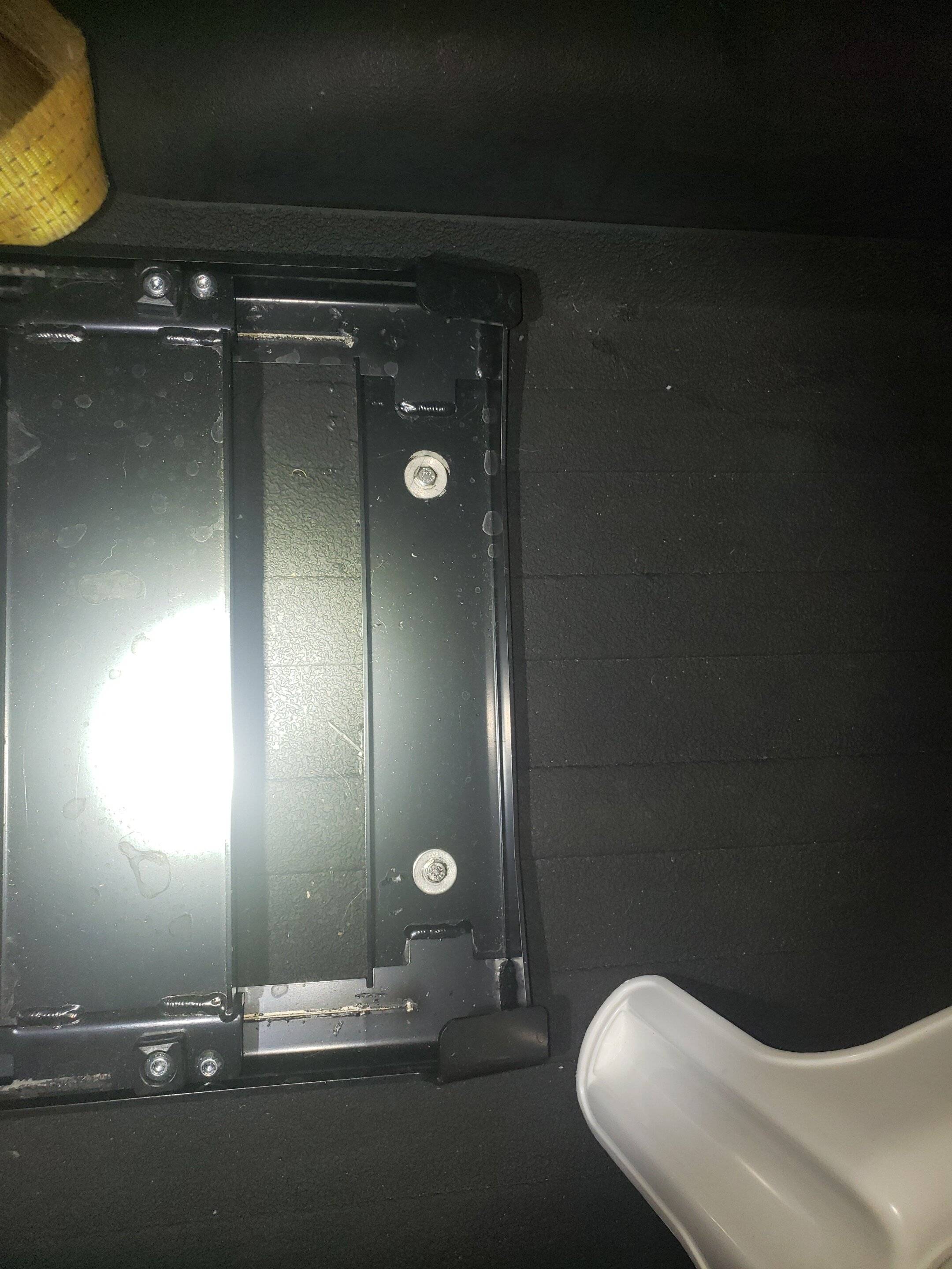 Jeep Gladiator Fridge slides 20230130_203136