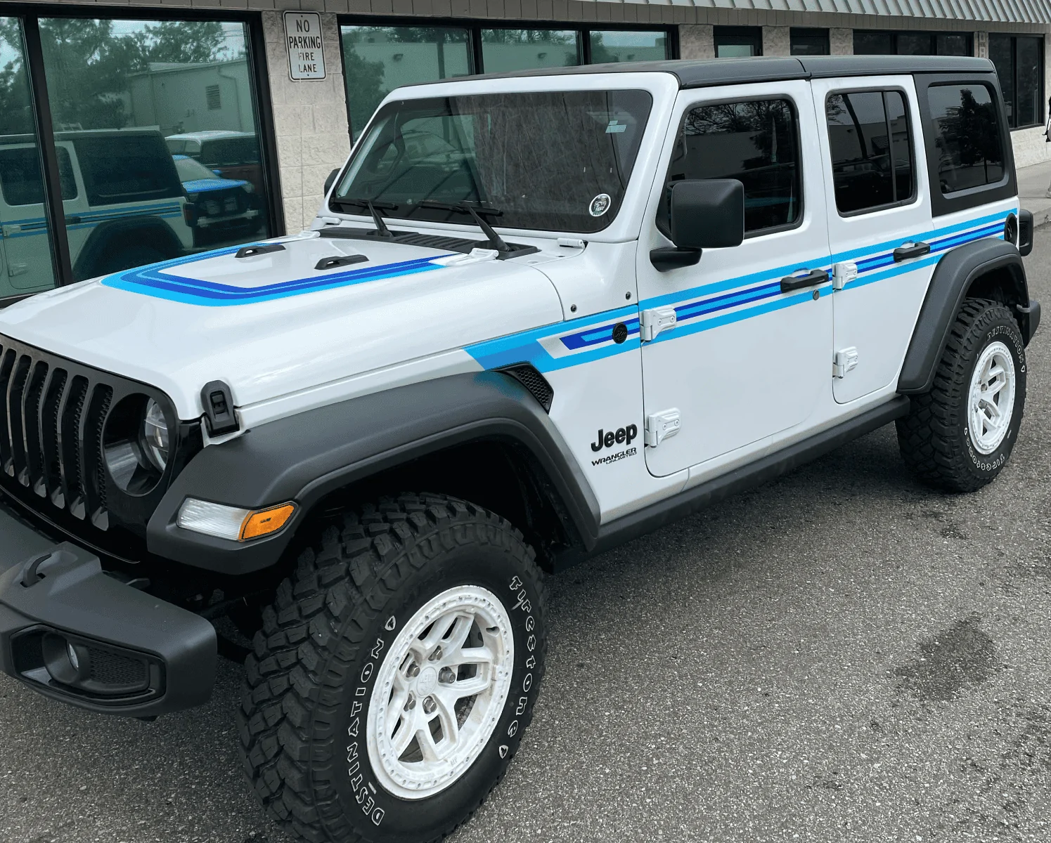 Jeep Gladiator DECALS/SIDE GRAPHICS/WRAPS IMG_4271-01