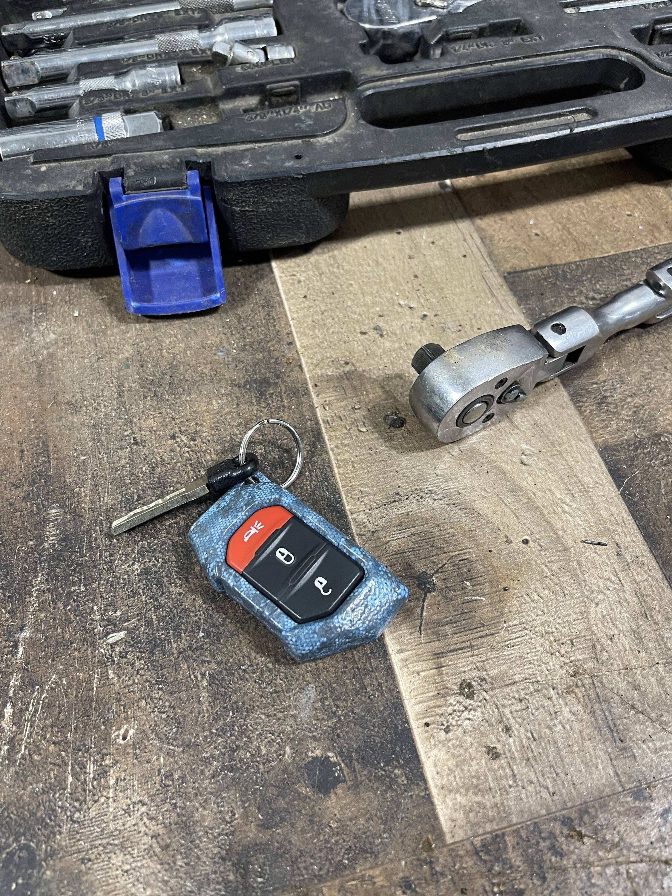Jeep Gladiator ? ? Threedom Fob Scrapbook - Show us your "Threedom" Fob! 4q434r