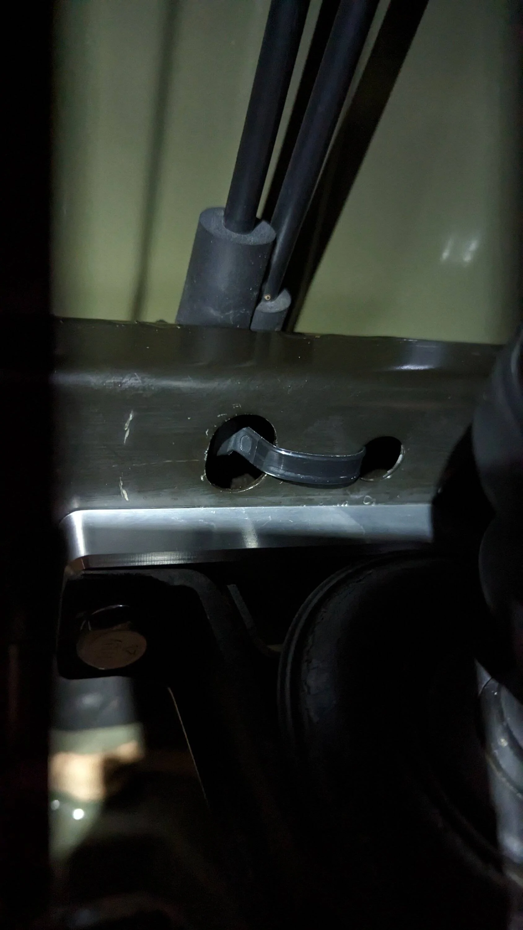 Jeep Gladiator Creak and Rattle from Rear Hardtop PXL_20230123_213523933