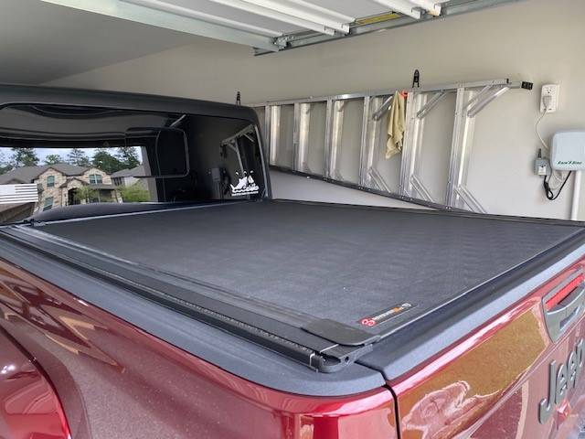 Jeep Gladiator Soft or Hard Tonneau Cover? Bak 1
