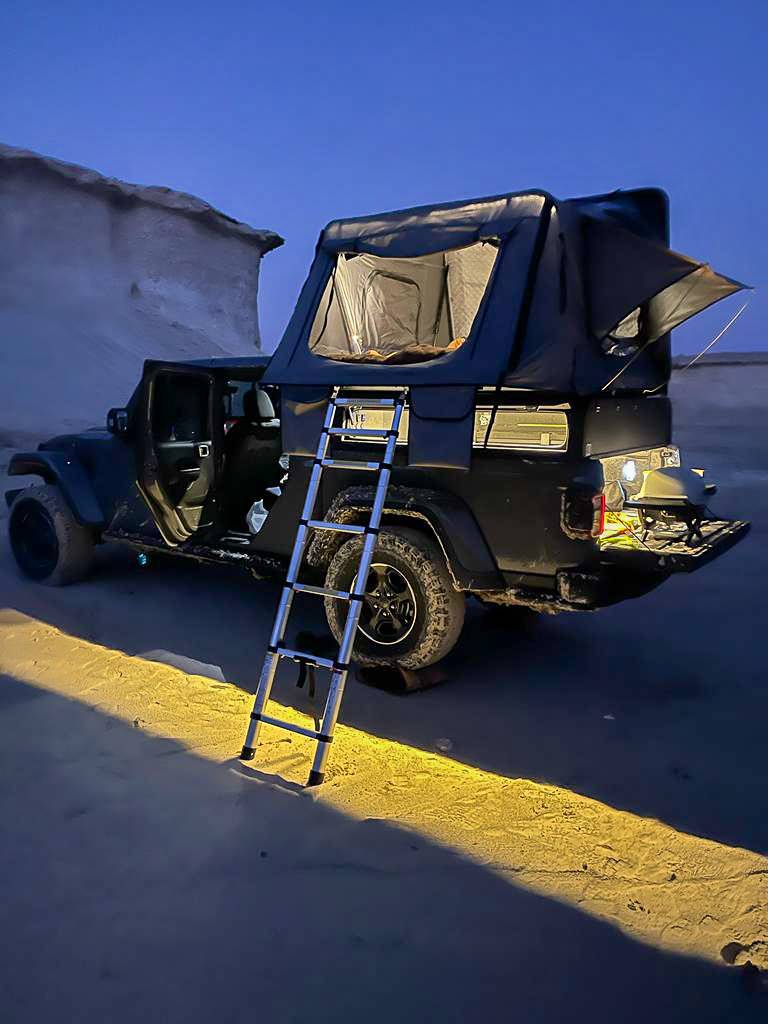 Jeep Gladiator Rooftop tent and mpg WhatsApp Image 2023-01-28 at 20.19.24