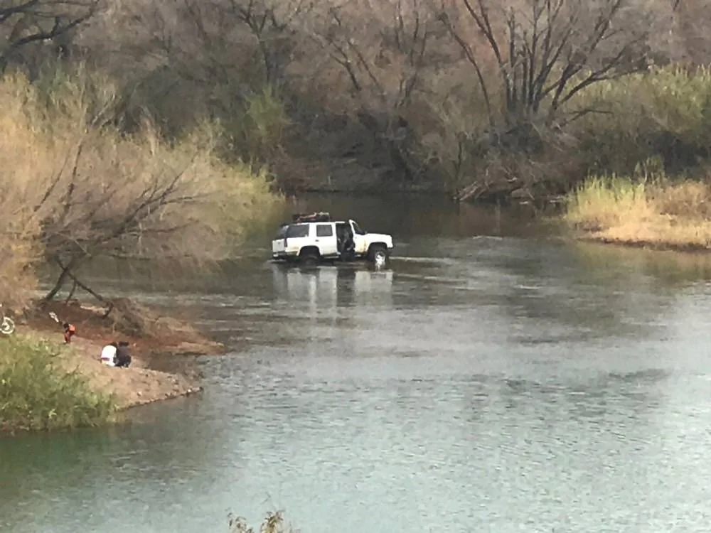 Jeep Gladiator Jeep Crew Saves The Icy/Snowy Day: Helps Pull Drivers Stuck on Interstate 20 VerdeRiver01