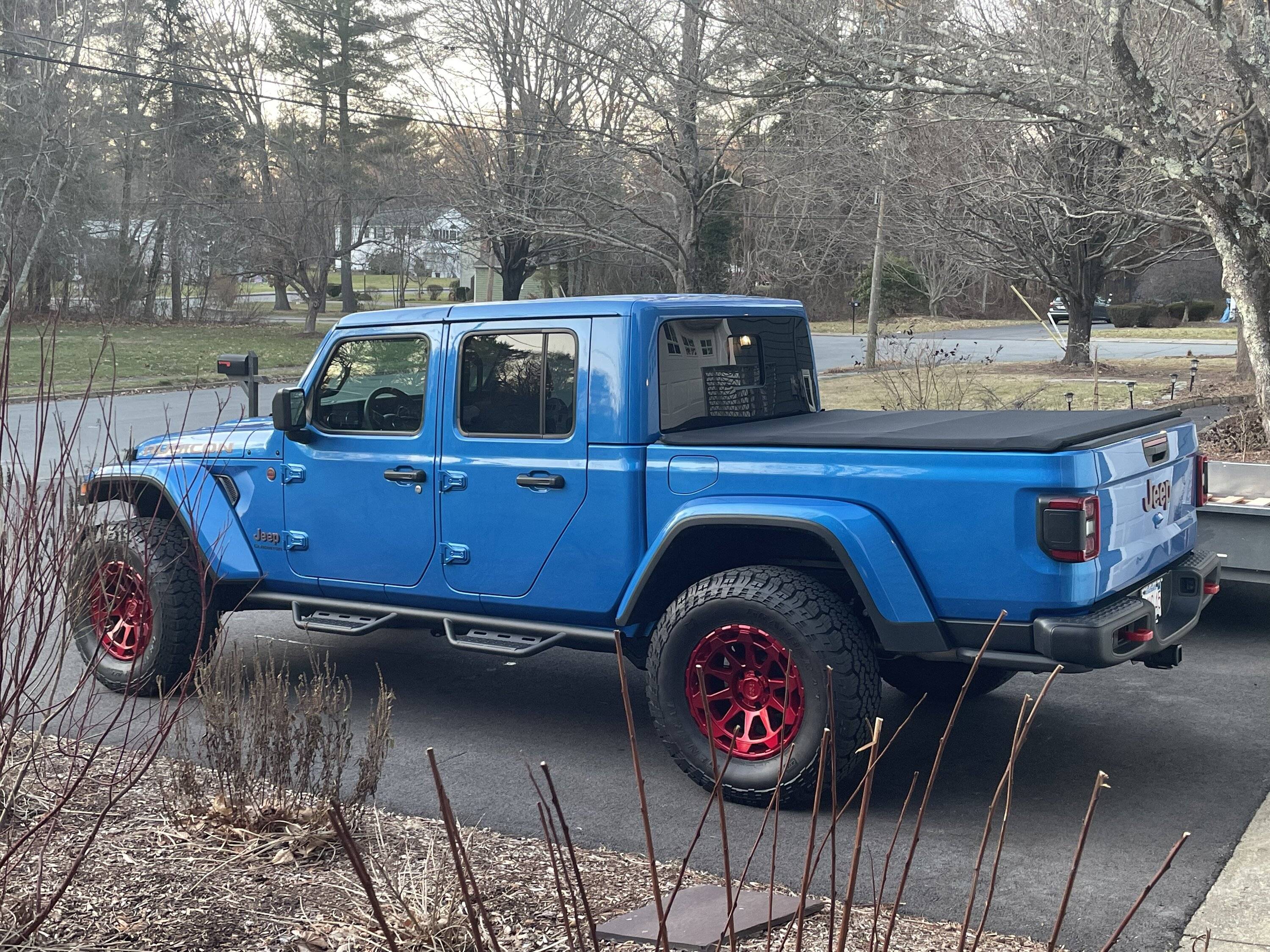 Jeep Gladiator 35x12.50r18 general grabber atx and 18x9 black rhino wheels AE858988-B06F-4015-9D94-5D400E8720B5
