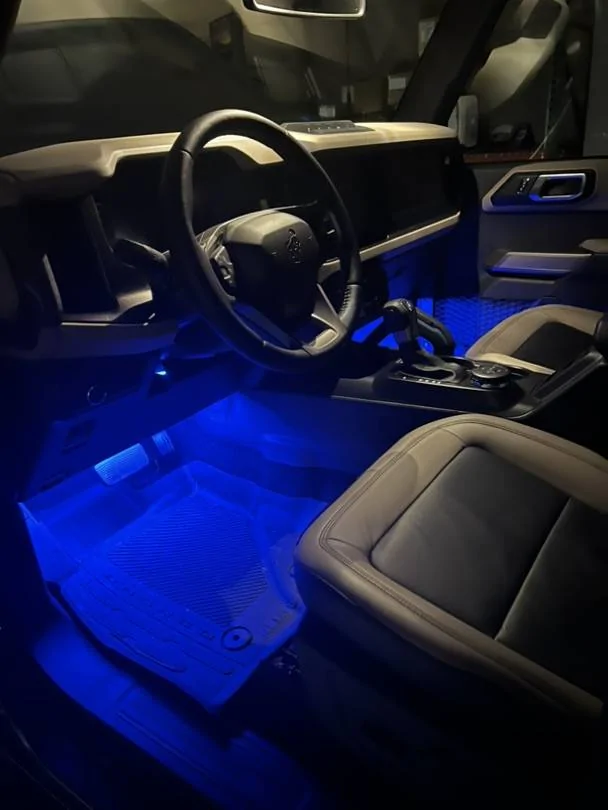 Jeep Gladiator Foot well light bulb IMG_1284