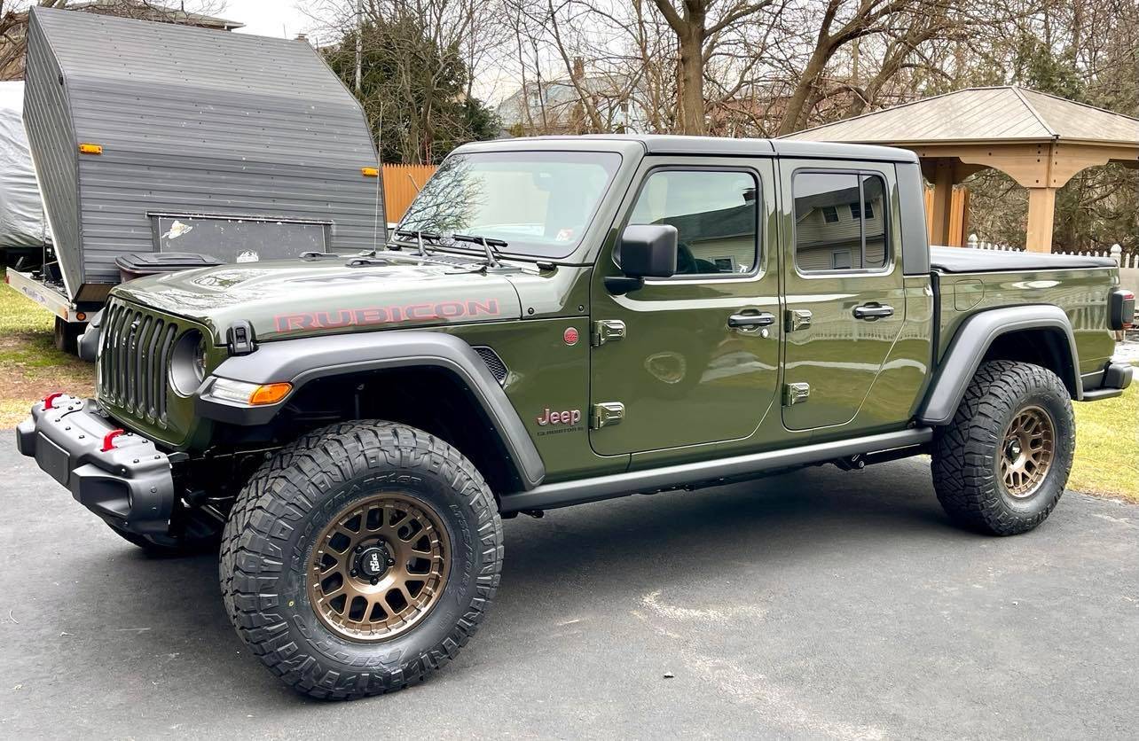 Jeep Gladiator Took Delivery of Your JT? Sign in Here! 328329580_1383002932453290_2723329331258610795_n