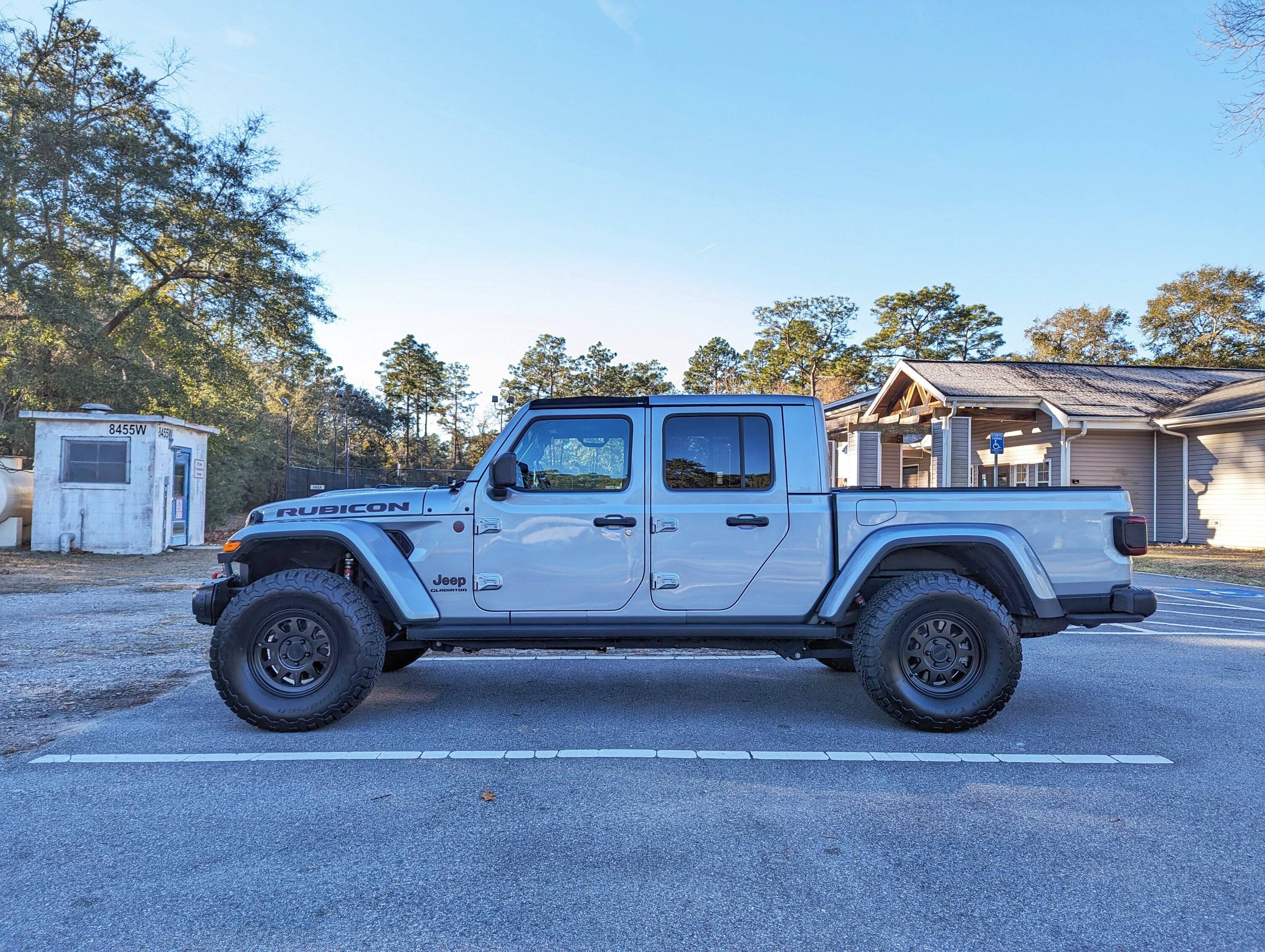 Jeep Gladiator FS: Clean '21 Rubicon - Only 14,600 mi PXL_20230115_141808722.MP-01
