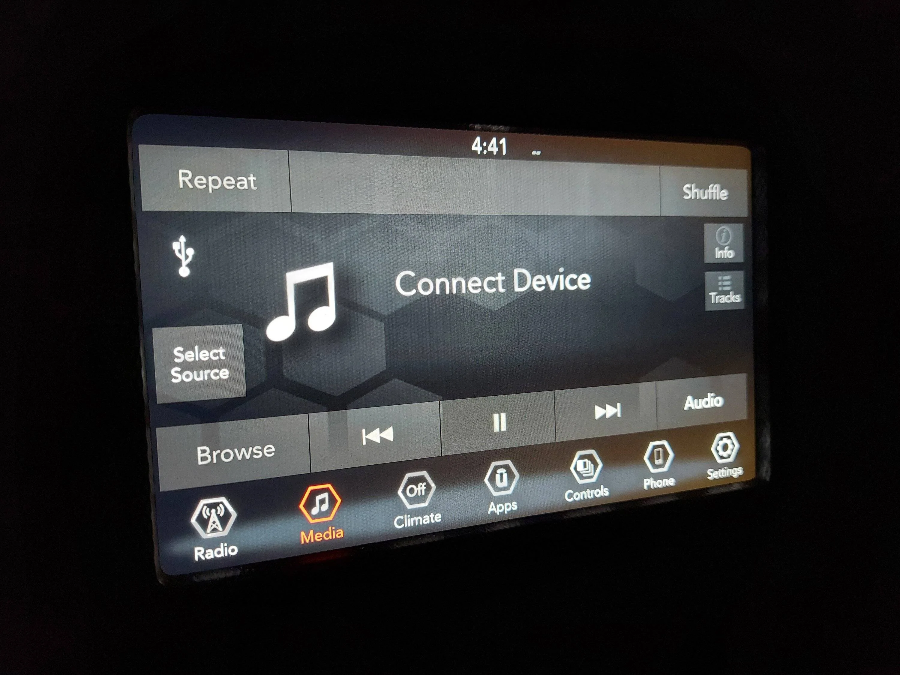 Jeep Gladiator Turning off the radio without shutting the screen off completely ??? ( 2021 8.4") 20230204_164138
