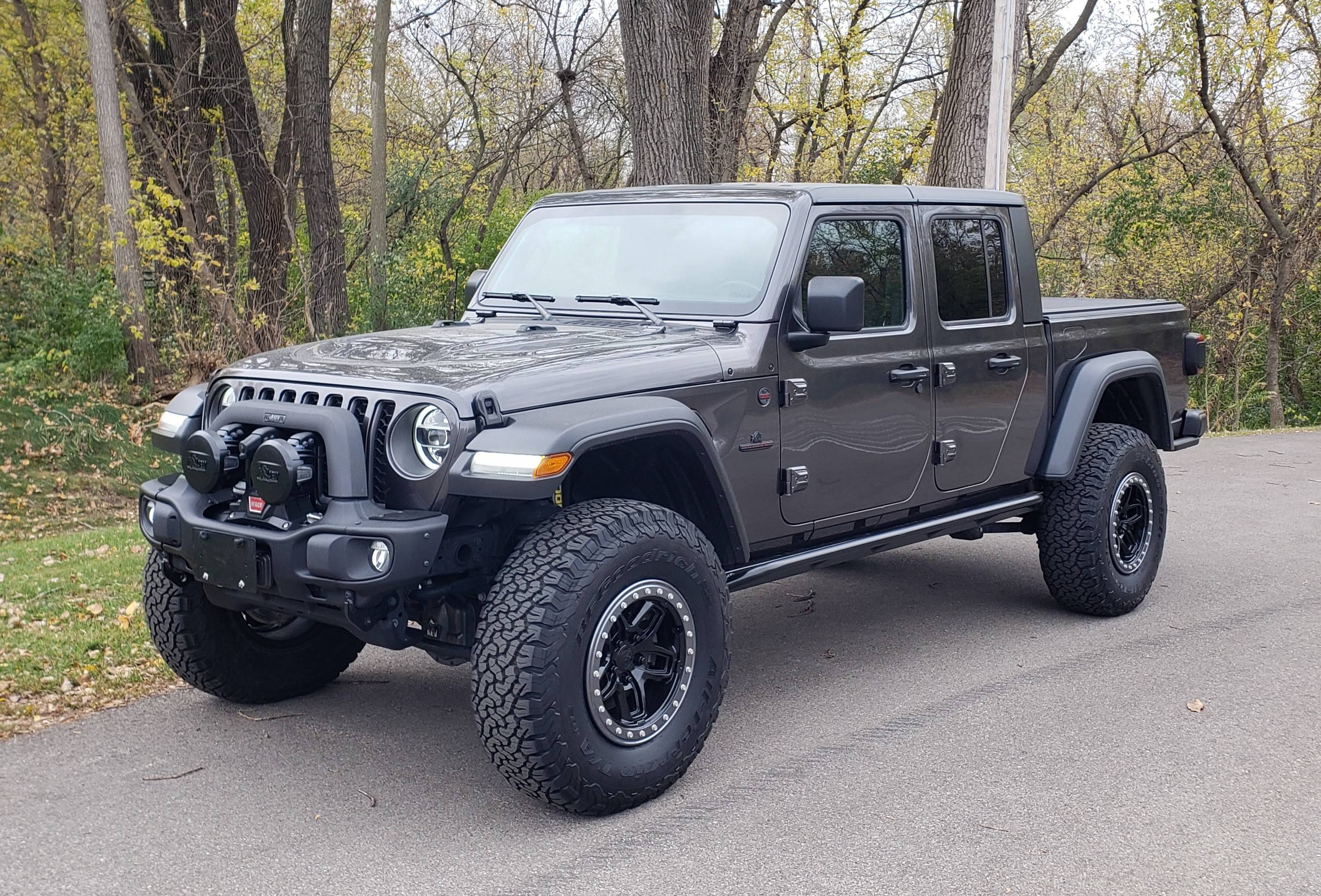 Jeep Gladiator Tried searching, show me your AEV Salta XR’s! 20221013_192206