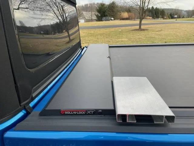 Jeep Gladiator Aluminum bleacher seat as cargo deck IMG_6598