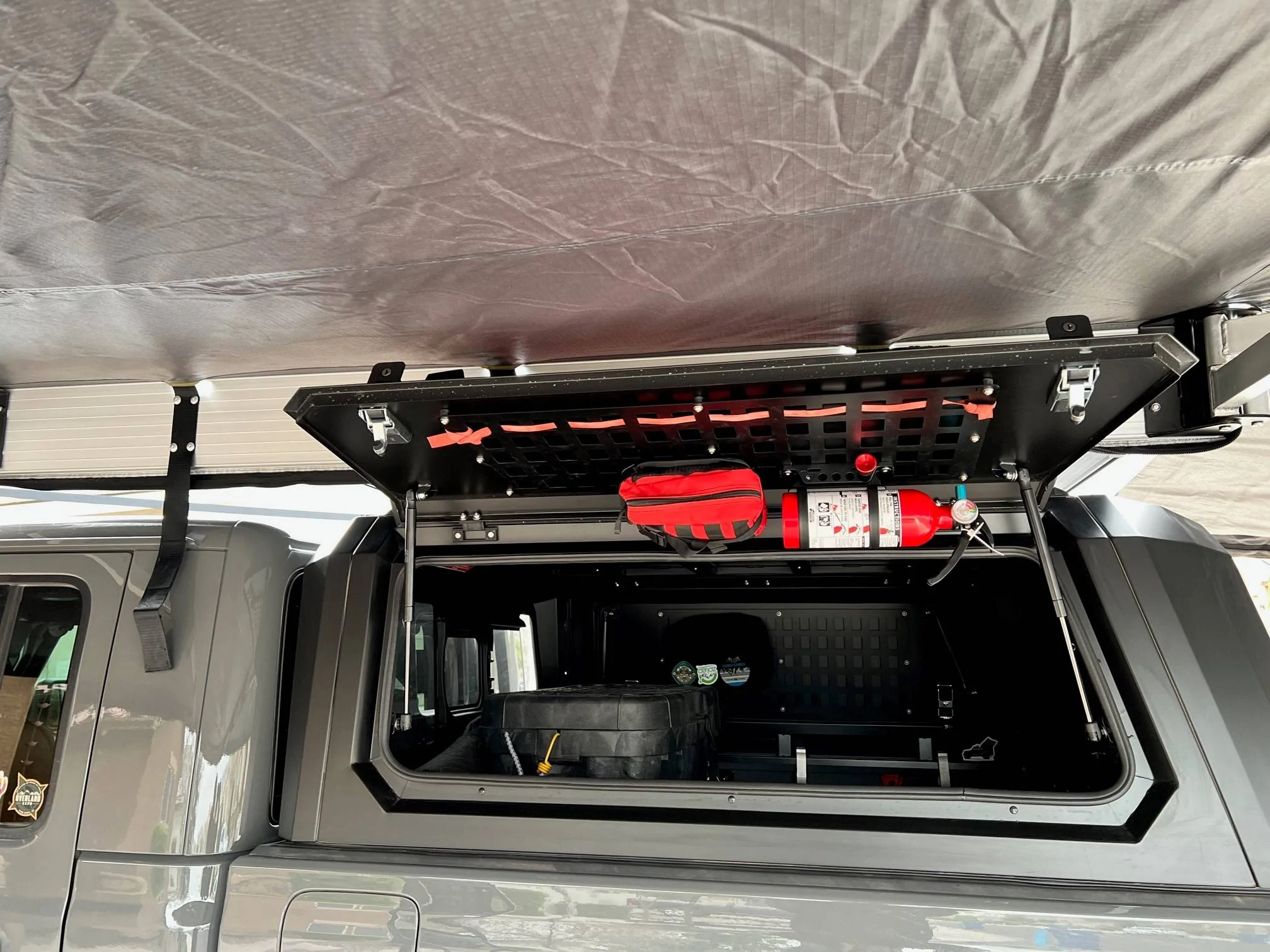 Jeep Gladiator RSI Smartcap and awnings OVS_open