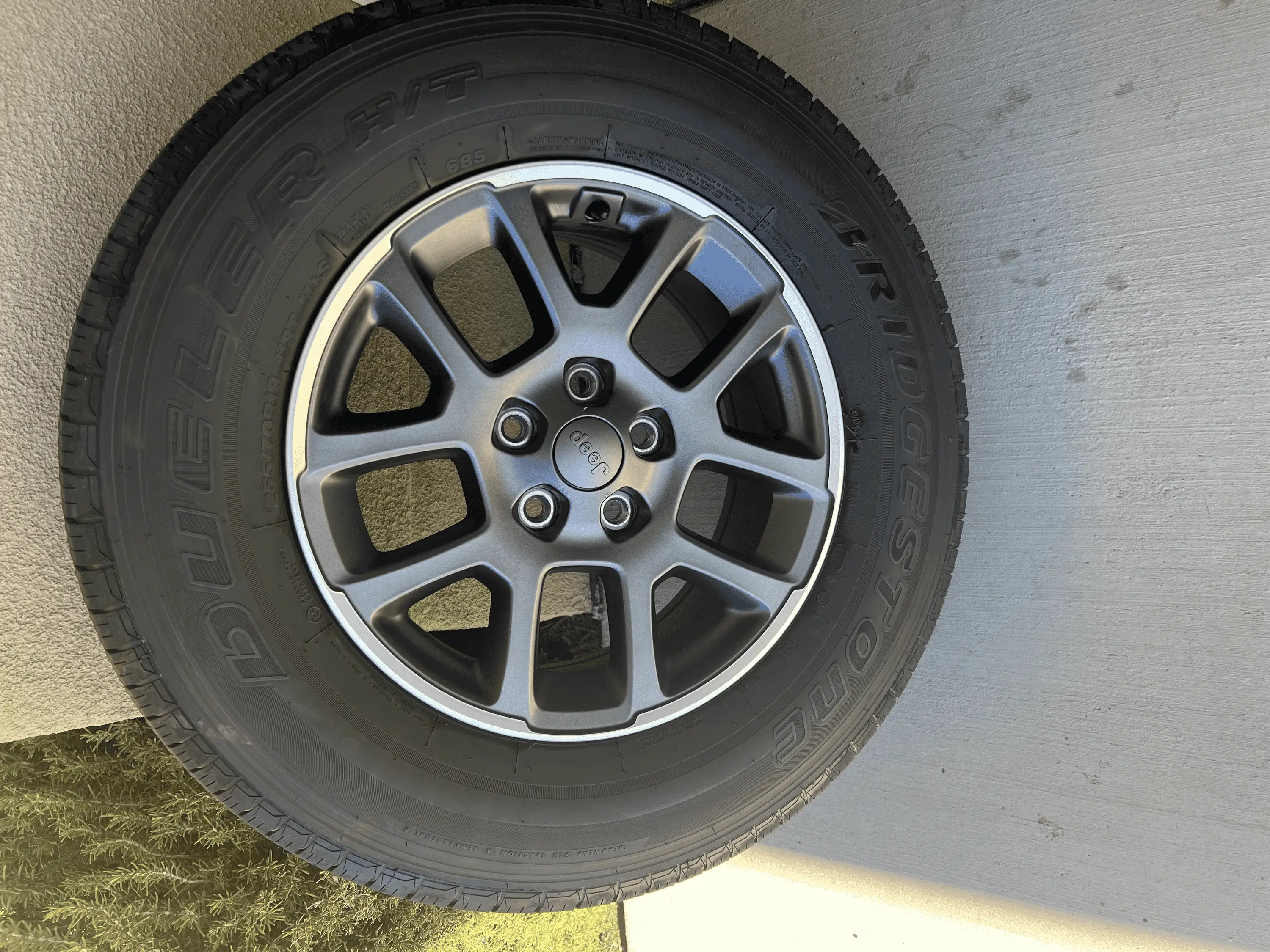 Jeep Gladiator 2020 Overland Spare tire replacement with TPMS - $0 (Free!) tempImagegkrz4a