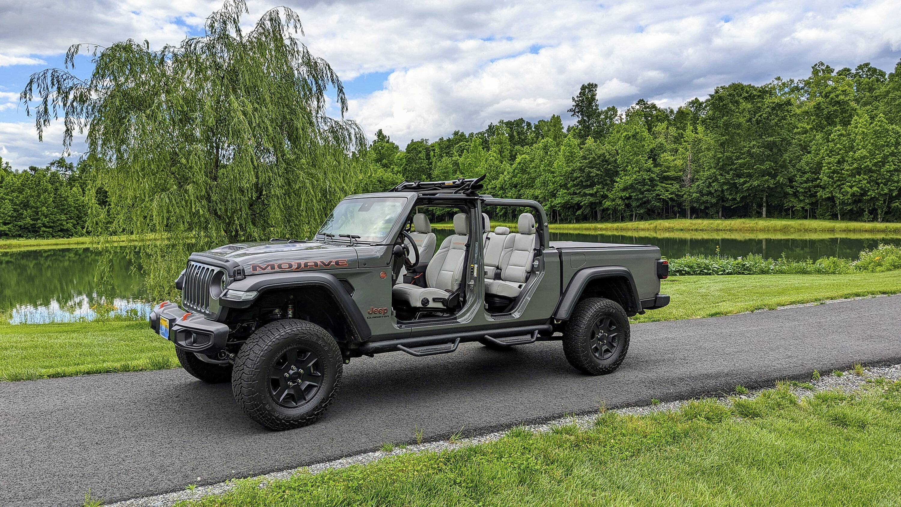 Jeep Gladiator JT v. Taco: Which is objectively built better? 2021 Gladiator vs 2021 Tacoma comparison review by owner pxl_20220528_211337272-3-