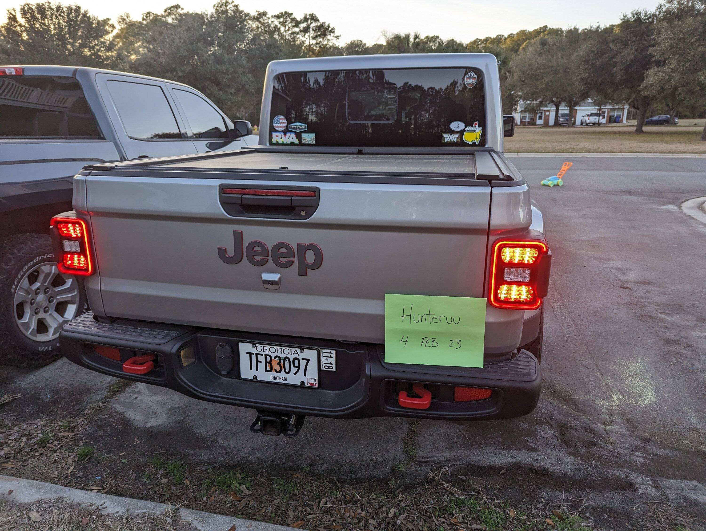 Jeep Gladiator FS/FT: OEM LED tail lights PXL_20230204_223351439.MP