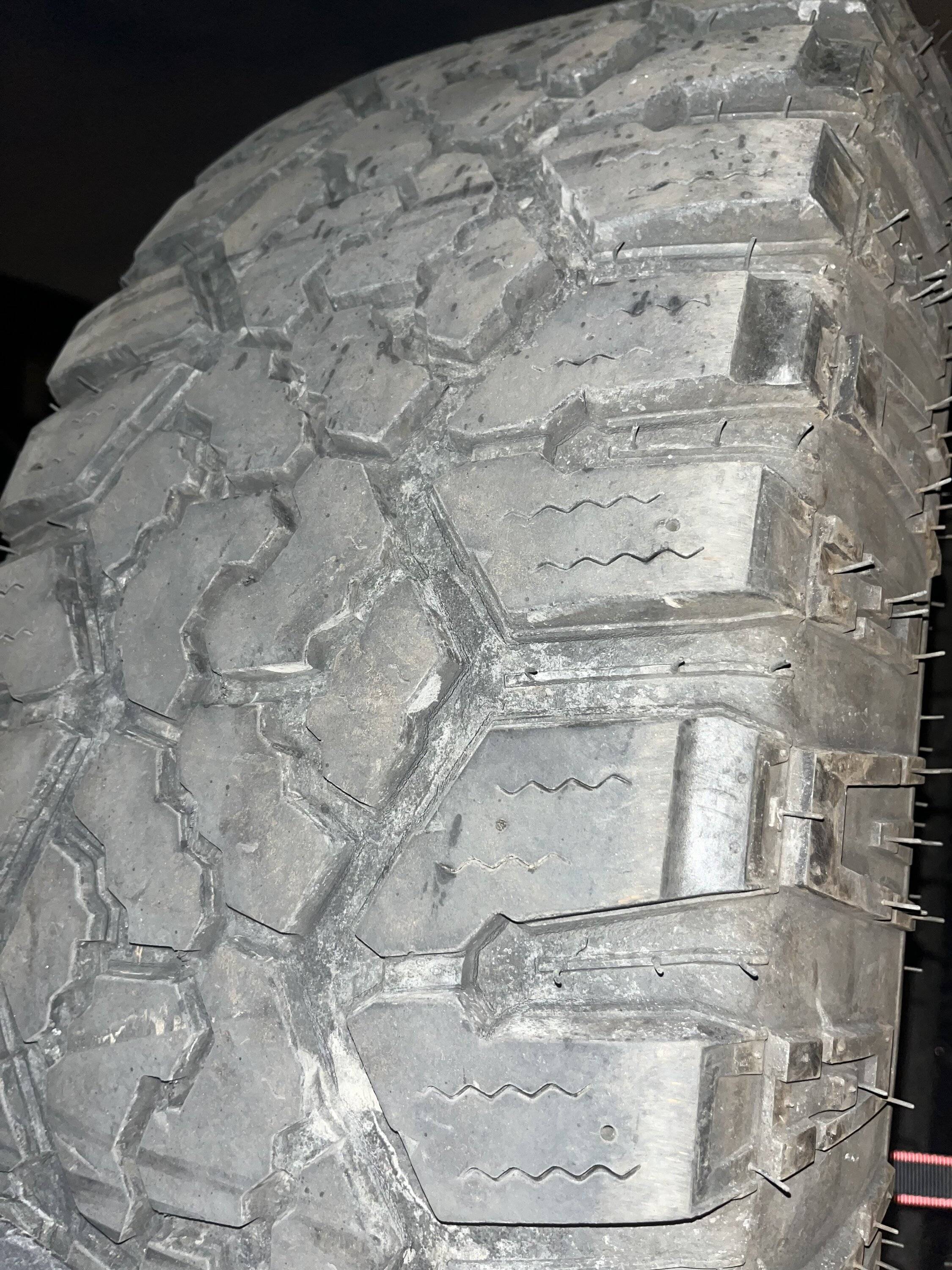 Jeep Gladiator 37x12.50r17 kenati trail hogs A3B3C3FE-1A5A-4C6F-8591-0CB2326A6652
