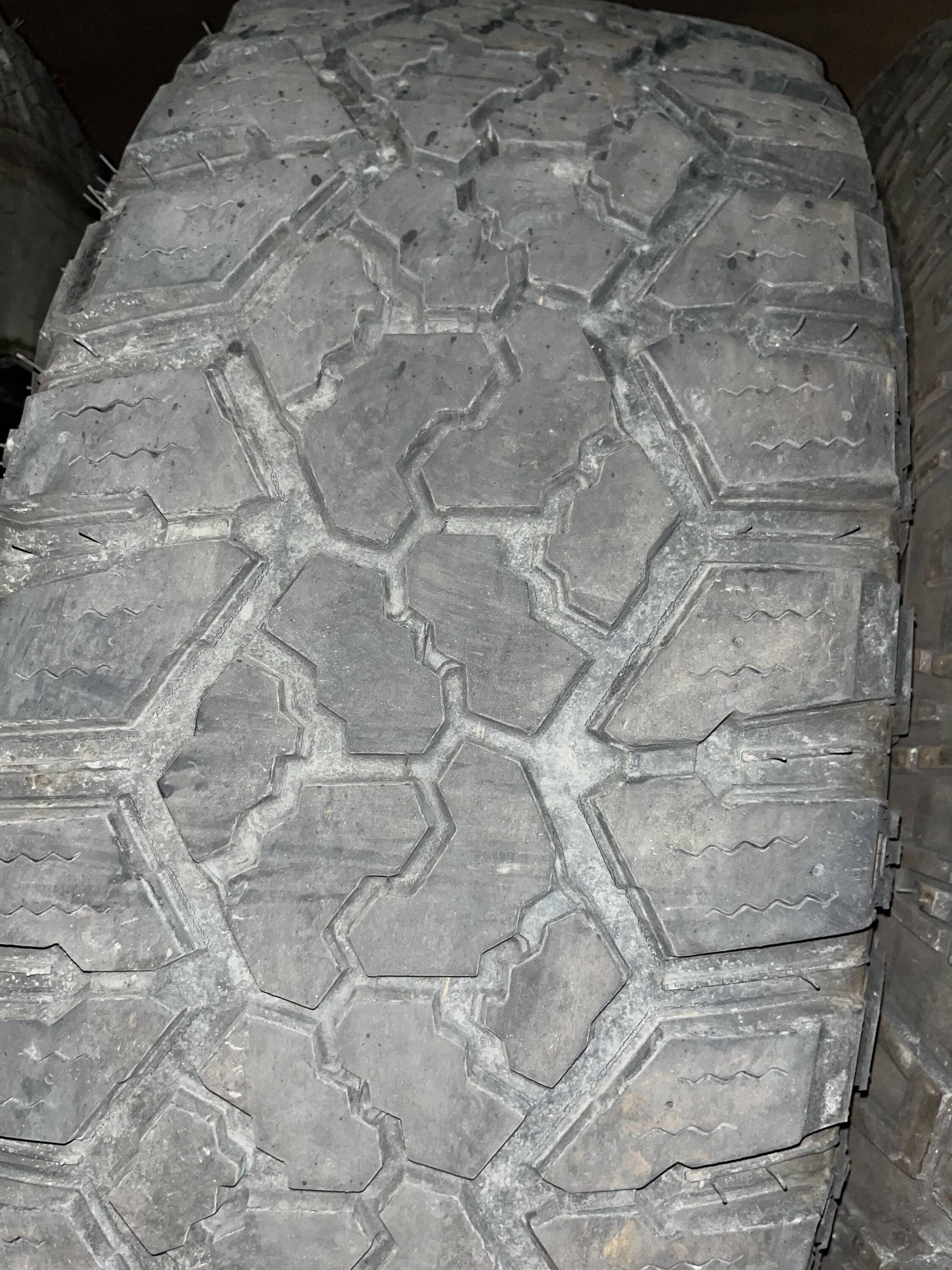 Jeep Gladiator 37x12.50r17 kenati trail hogs 1E1D078A-B79B-4041-9B0E-375DA018C6EA