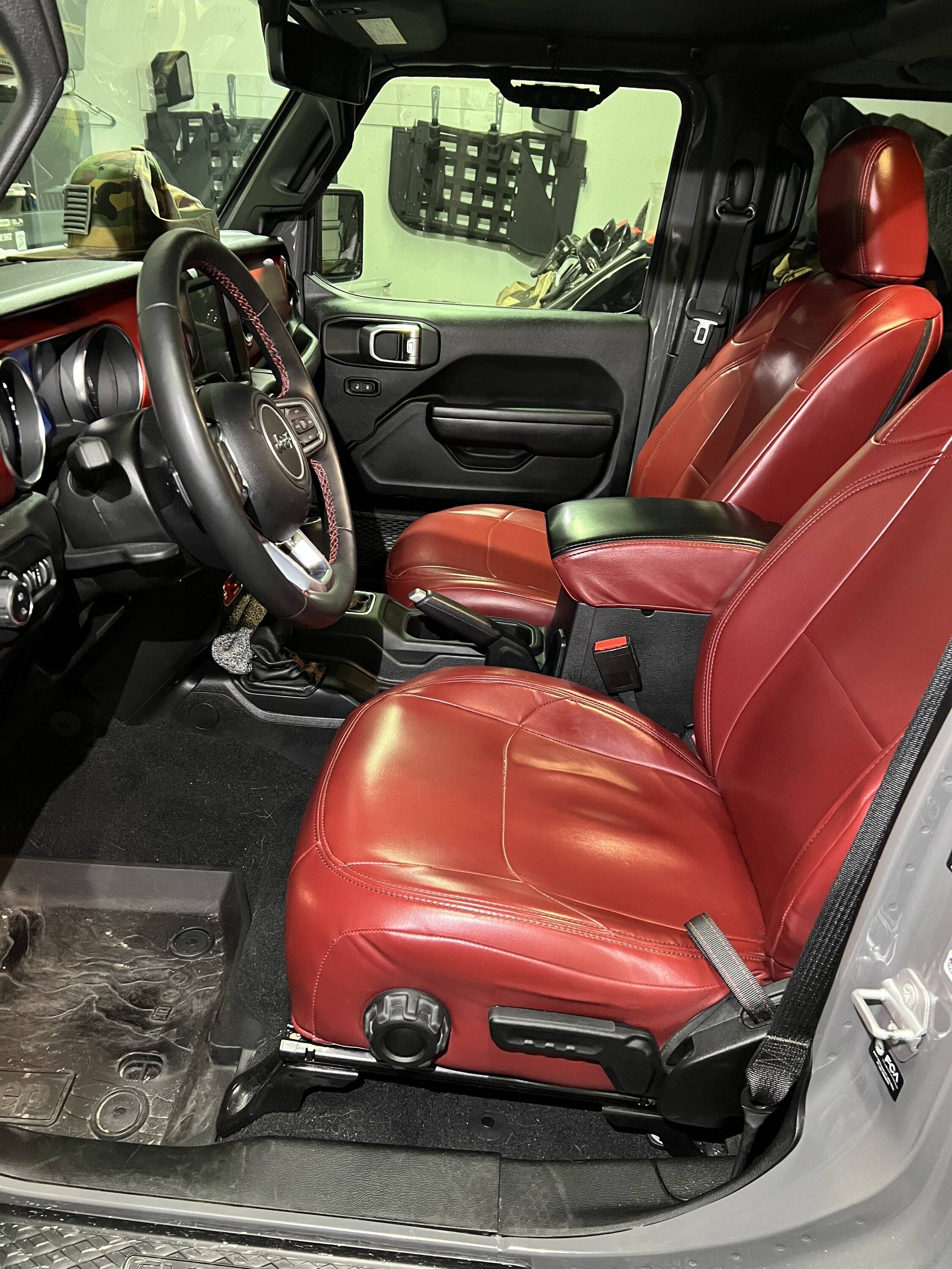 Jeep Gladiator Lets see all those Gladiators with lifts and bigger tires! 936FB7A2-8585-48DE-BC0E-1E8DB8BE6B2D