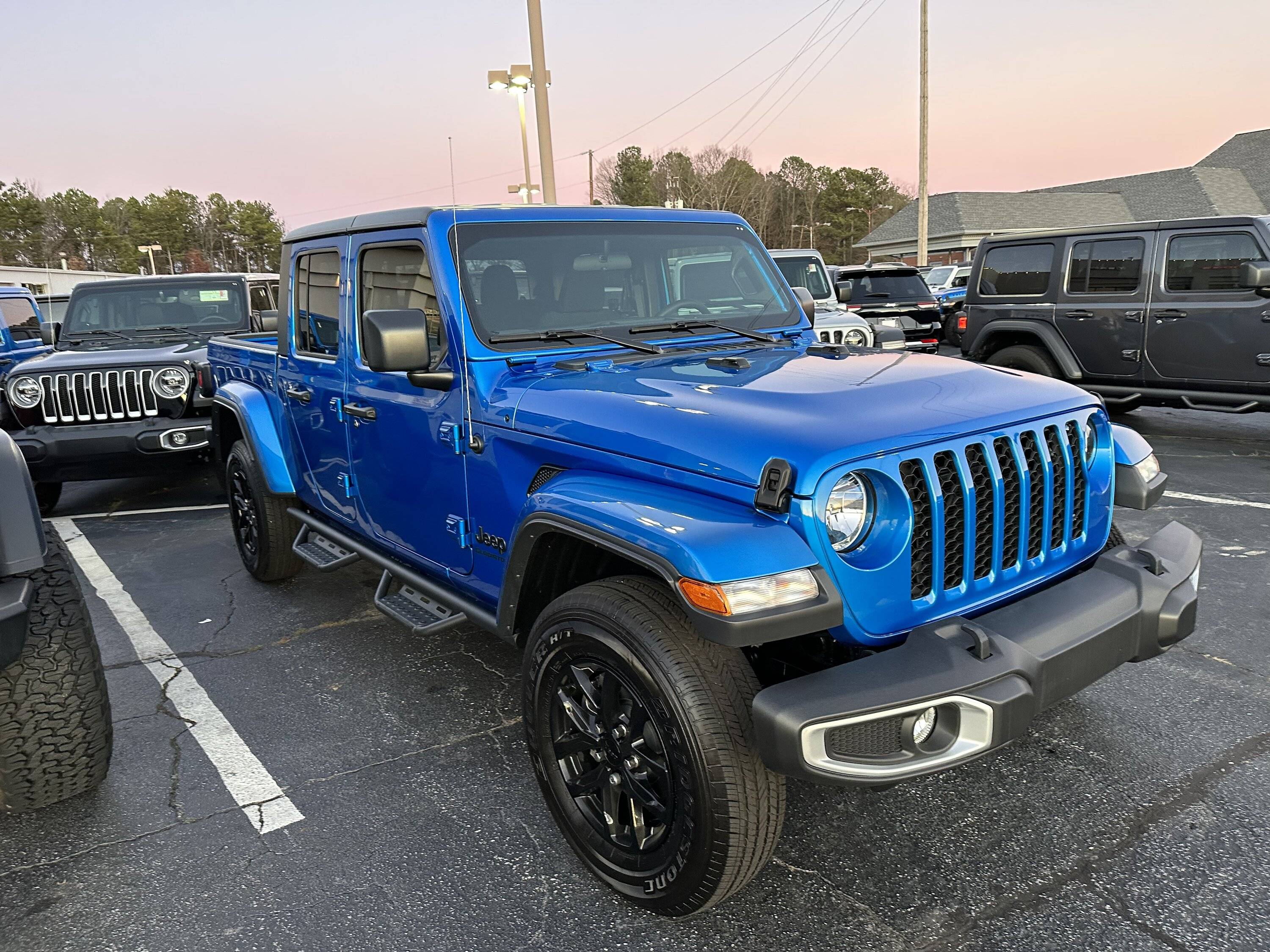 Jeep Gladiator Wheels and tires off of a brand new gladiator 6
