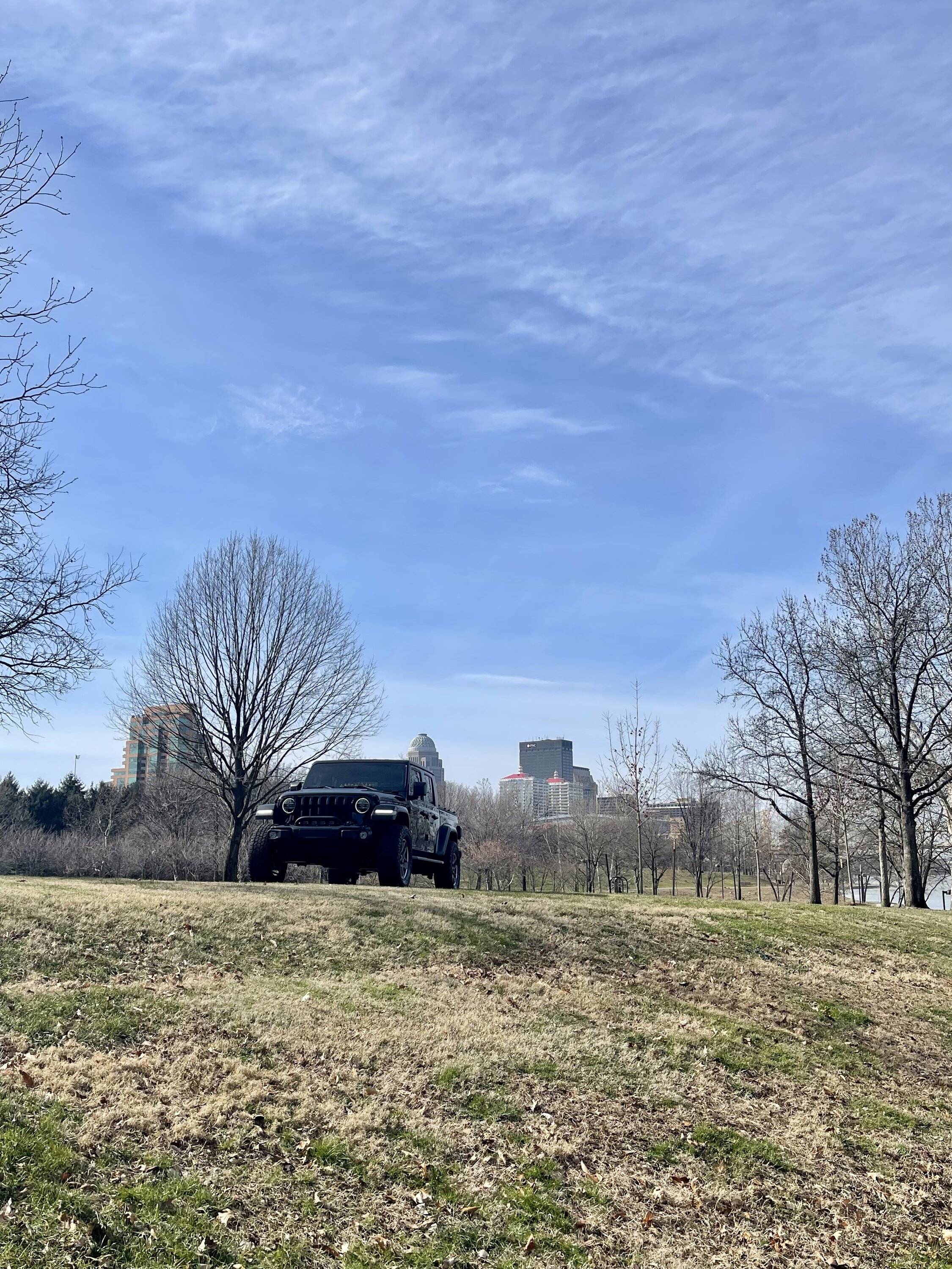 Jeep Gladiator Gladiator Glamour Shots E03DD40A-0BEE-4E2A-A7BE-19FC9CE2671E
