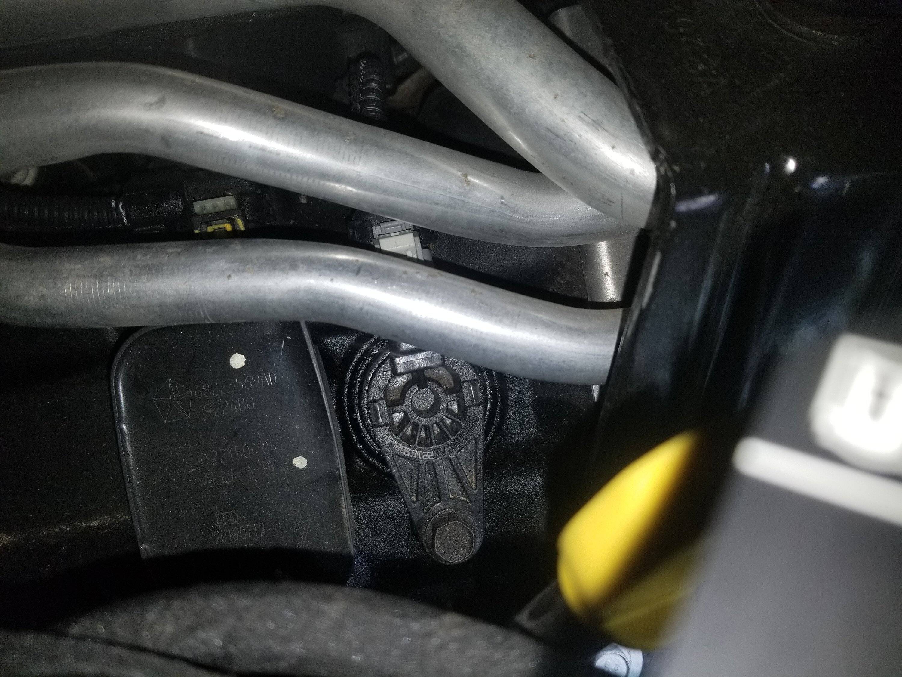 Jeep Gladiator S slight oil link. 20230212_090925
