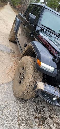 Jeep Gladiator Mud, bikes, beach and a Battleship Mud1