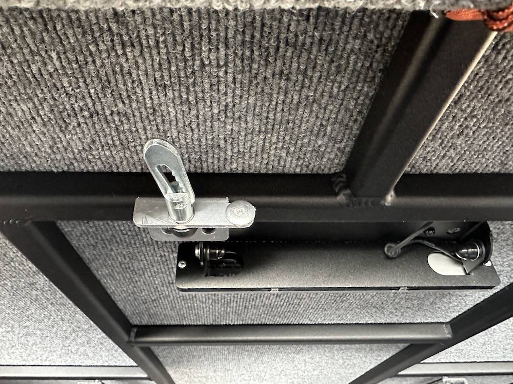 Jeep Gladiator Alu-Cab Canopy Camper Roll Call IMG_1813.JPG
