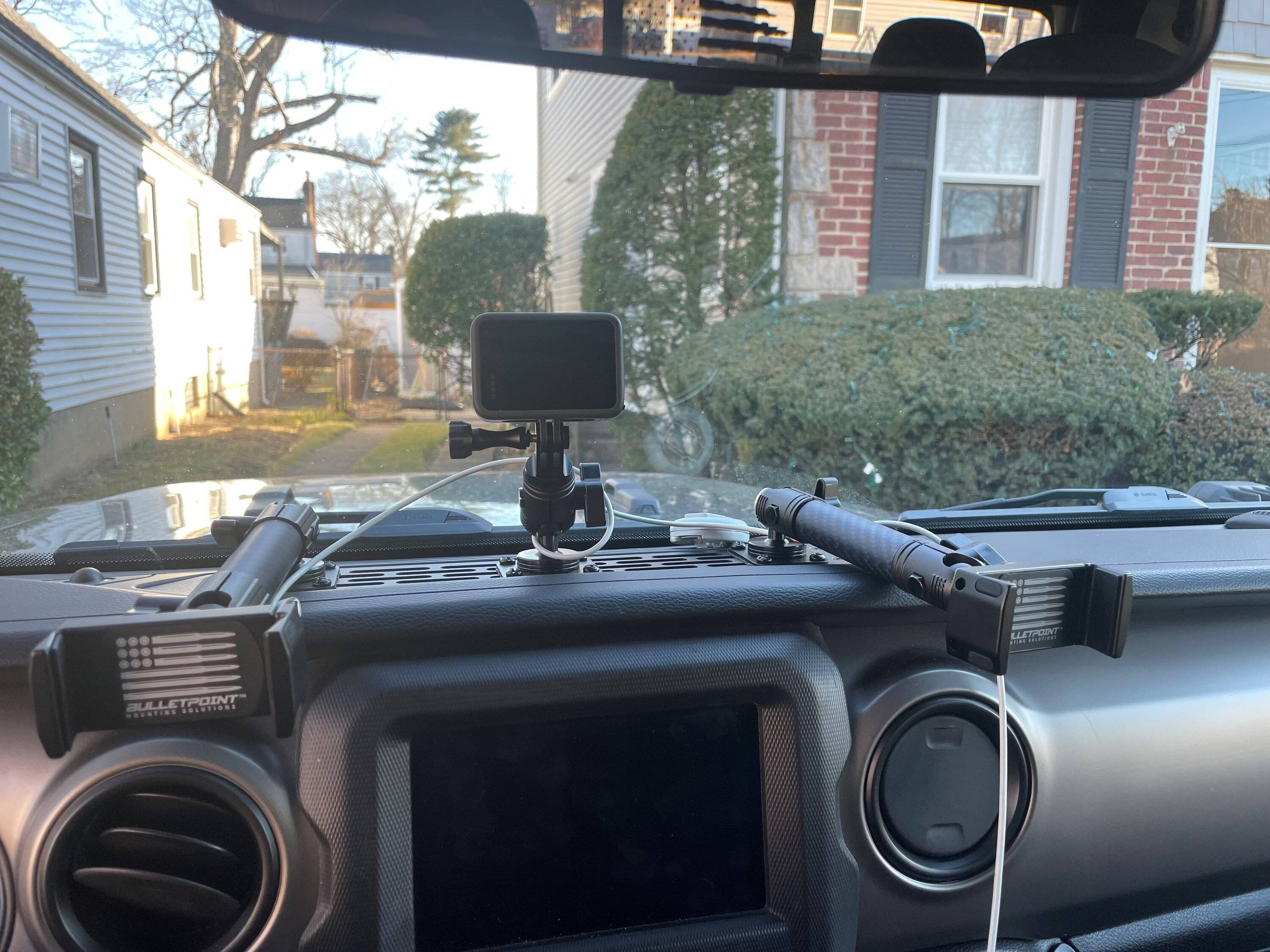 Jeep Gladiator What did you do TO your Gladiator today? [ADMIN WARNING: NO POLITICS, NO GUN TALK] bulletpoint phone mount