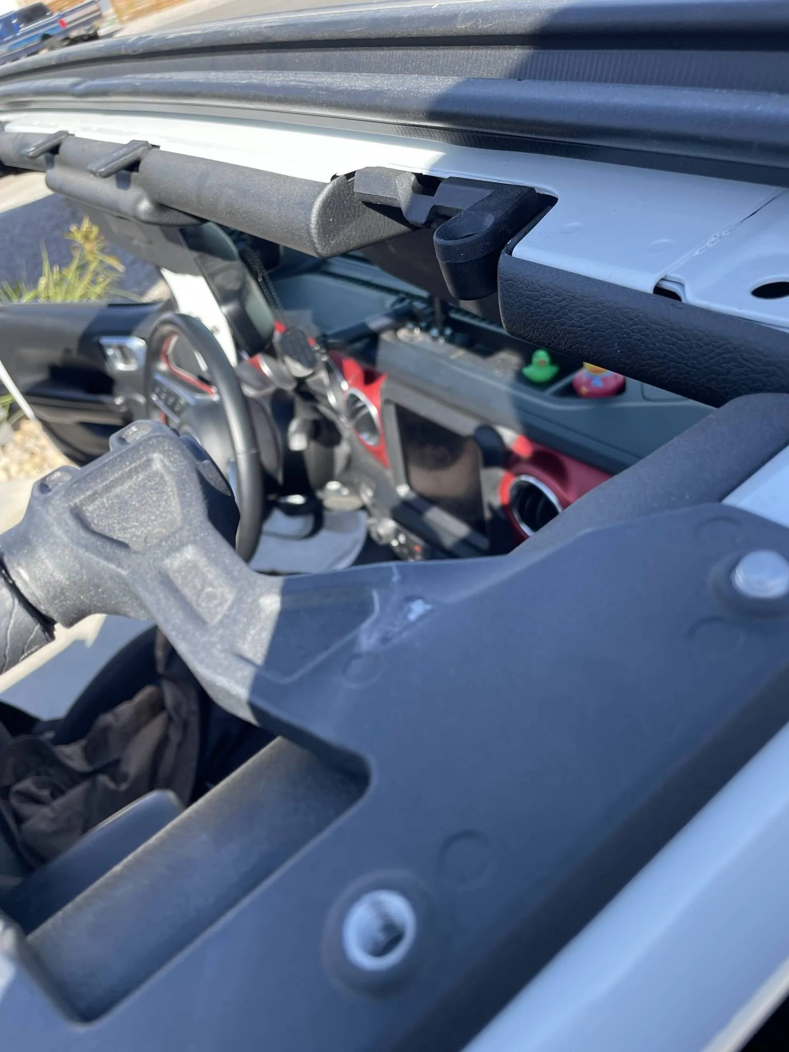 Jeep Gladiator Noisy hard top anyone? F20BE13F-85DC-4885-B2E9-5A81CD1FB450