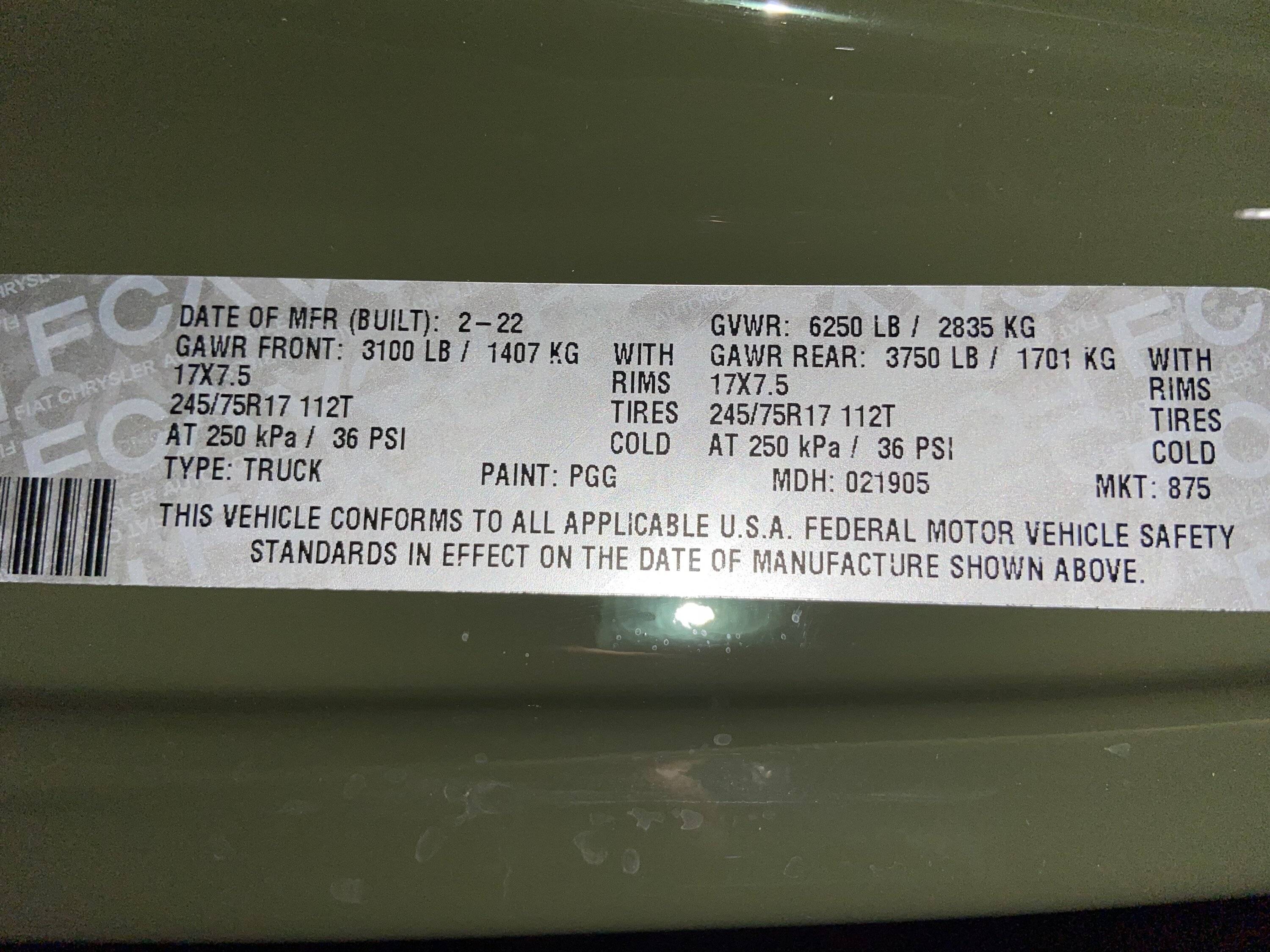 Jeep Gladiator Sport S Max Tow Curb Weight 6ECD90EB-7F9A-45F7-8FC3-784118ACE3F6