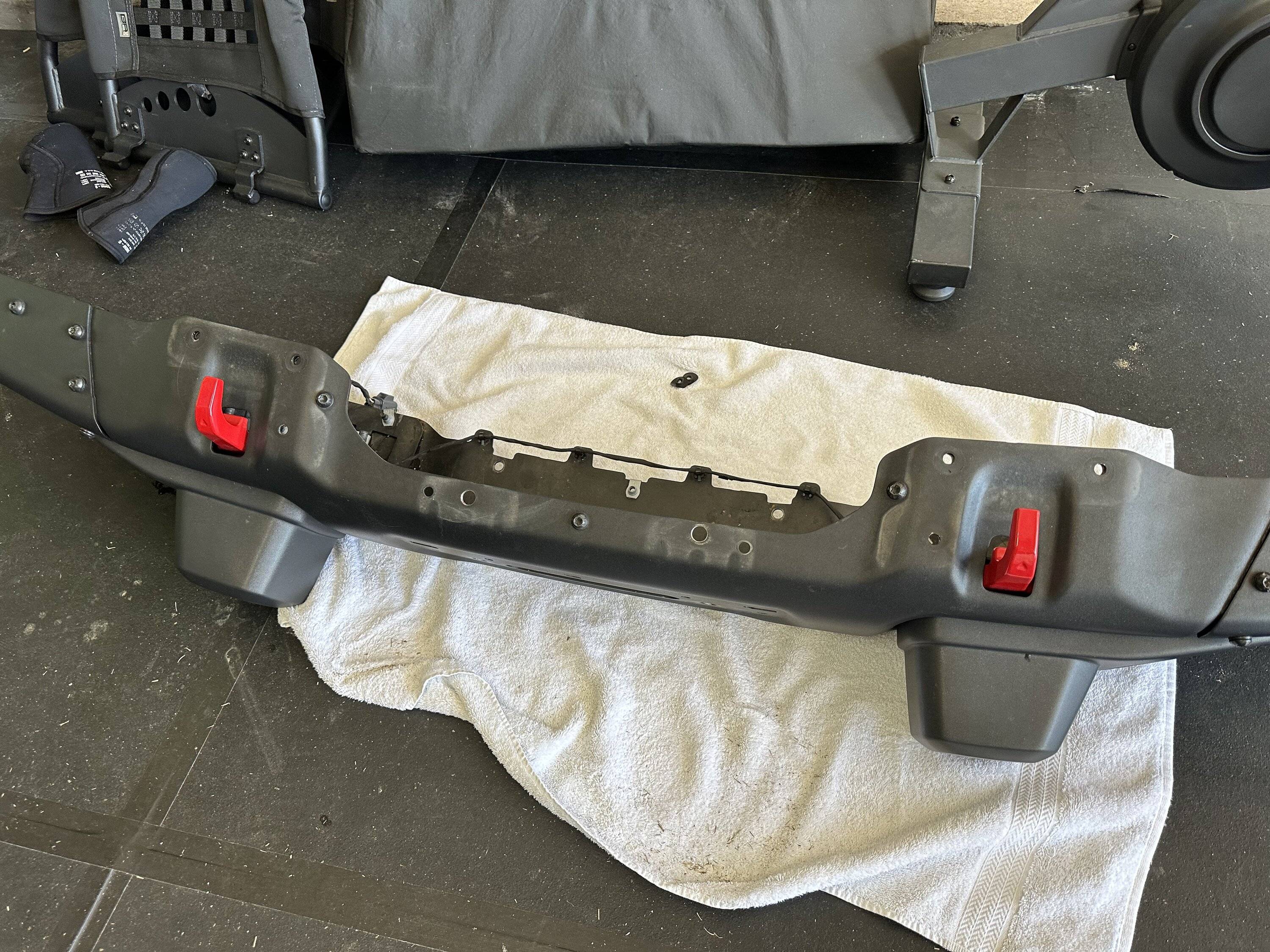 Jeep Gladiator Secondhand Steel Bumper, how many screws am I missing? 1E0F0936-C9D3-4CA3-B961-D8308DDB04E9