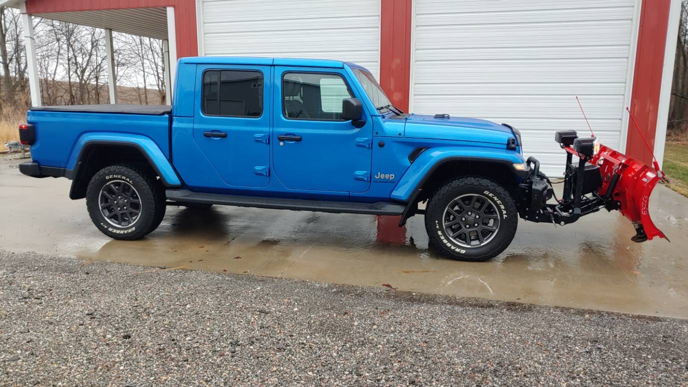 Jeep Gladiator My experience mounting Western Defender snow plow 20230214_142224