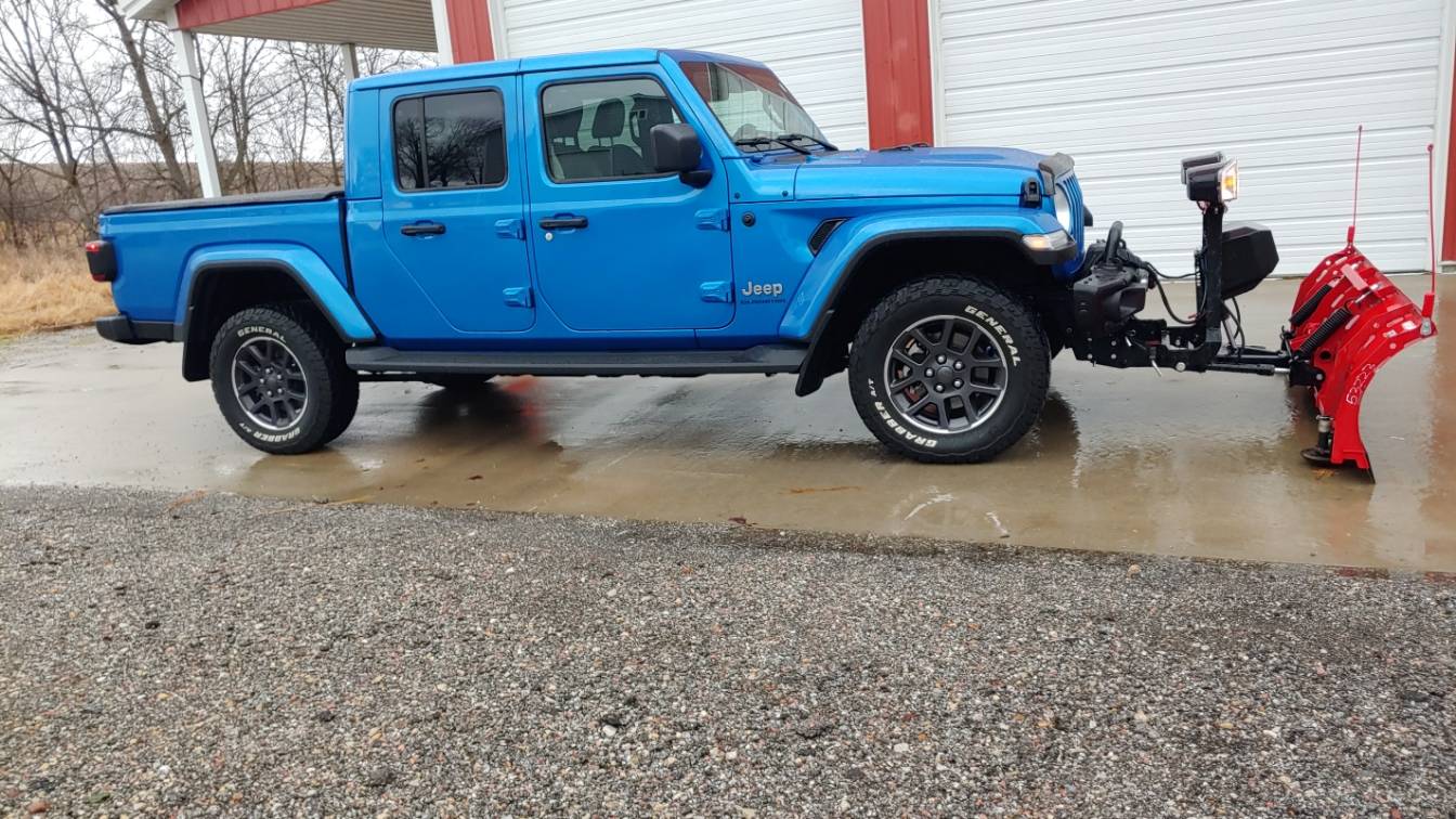 Jeep Gladiator My experience mounting Western Defender snow plow 20230214_142115