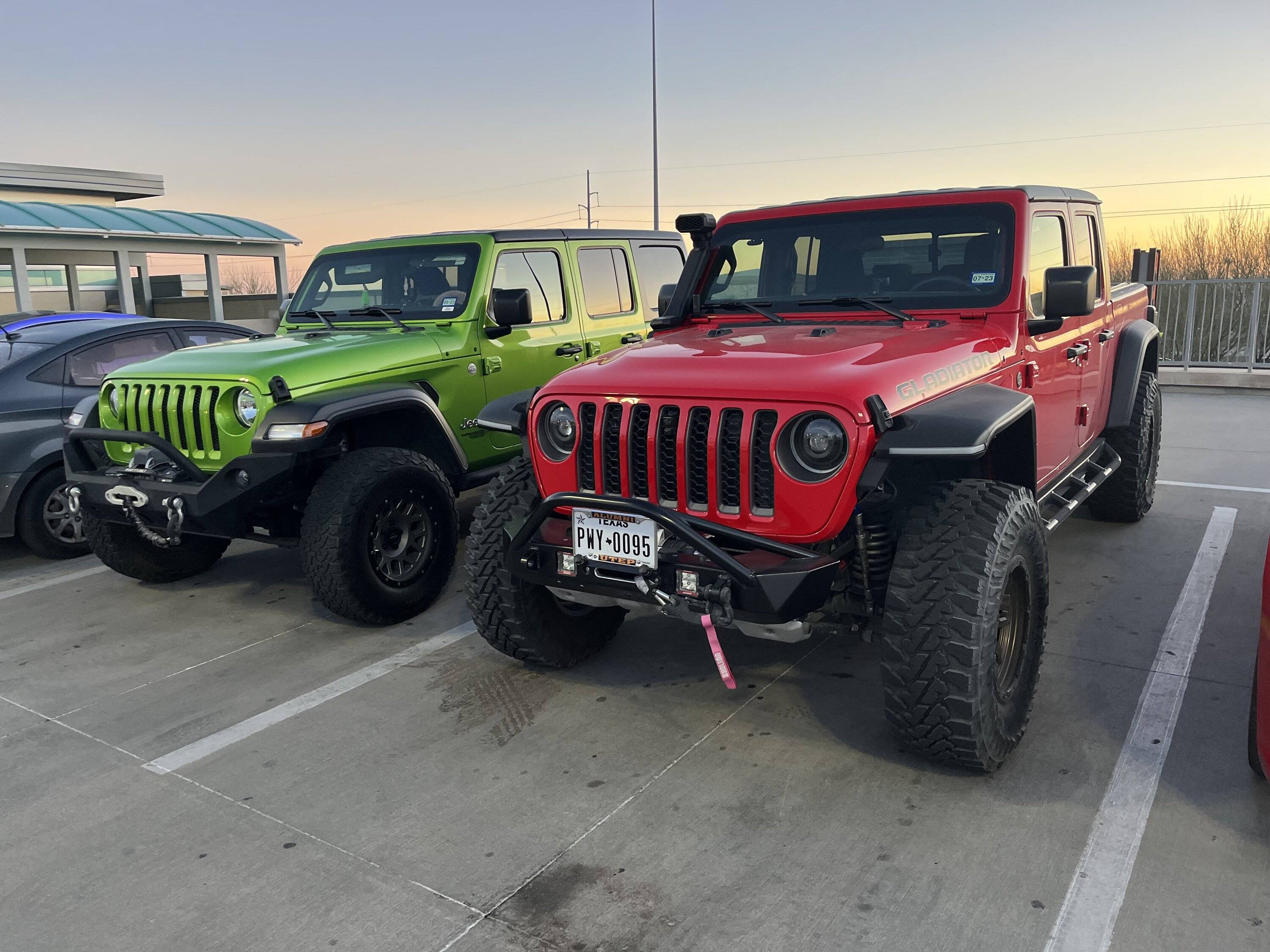 Jeep Gladiator Jeeps Parking Next To Jeeps IMG_6181.JPG
