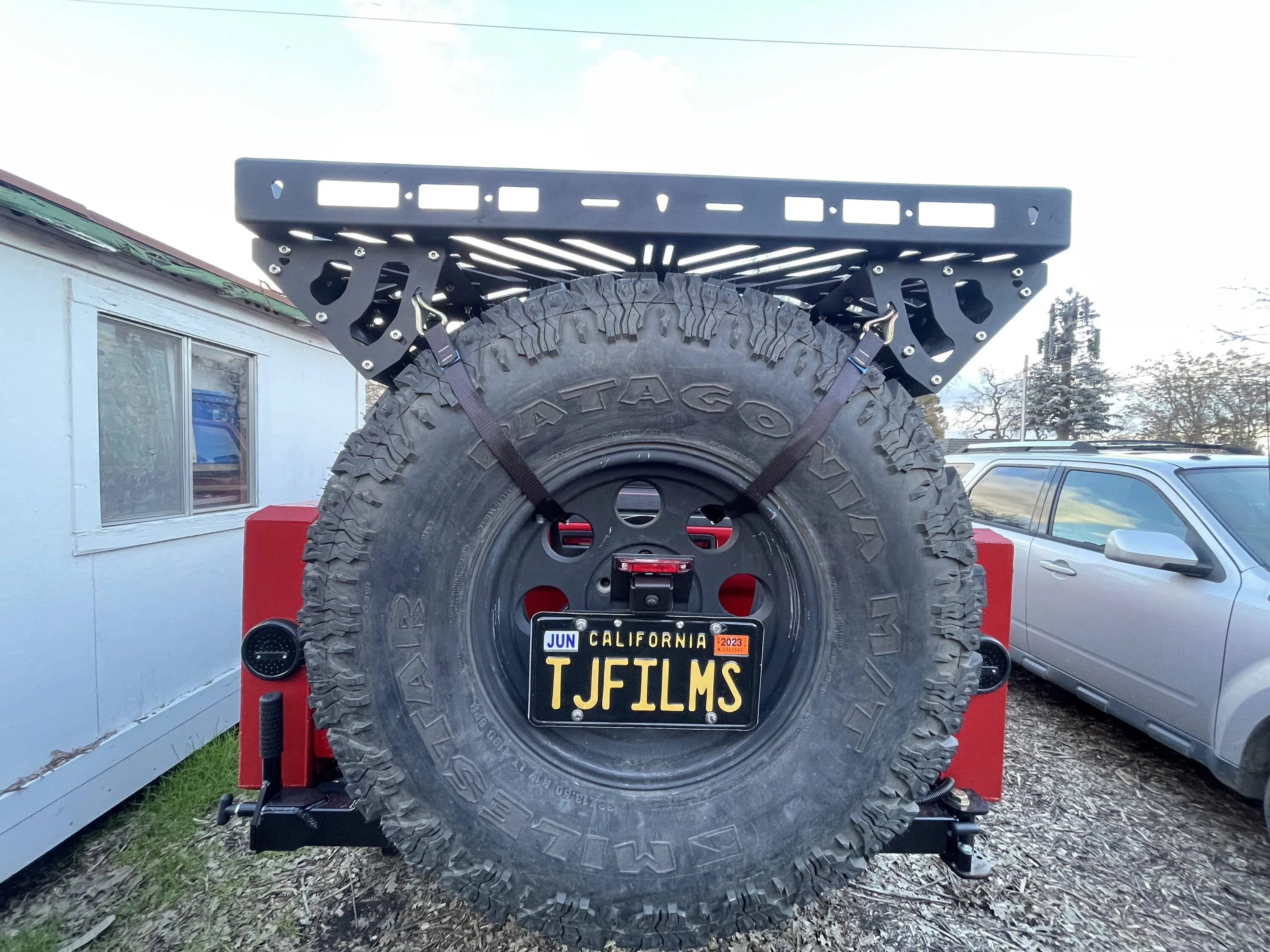 Jeep Gladiator Custom Swing Away Tire Carrier D4BE646F-D7E5-4763-B670-7774E5F77C43
