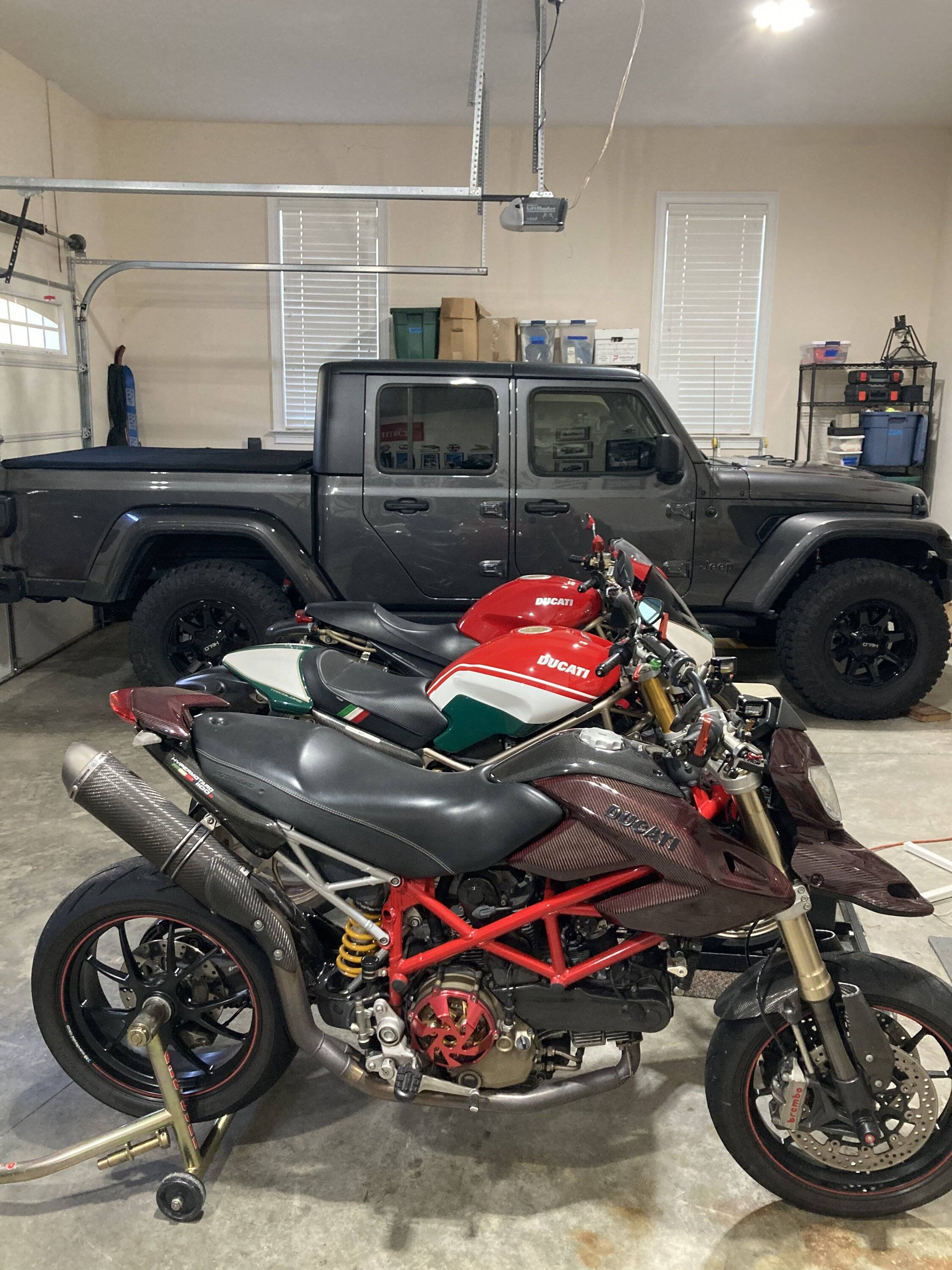 Jeep Gladiator Show me your DUCKS ! 719B64BF-E8CC-428F-8F90-FB5E46169E6A