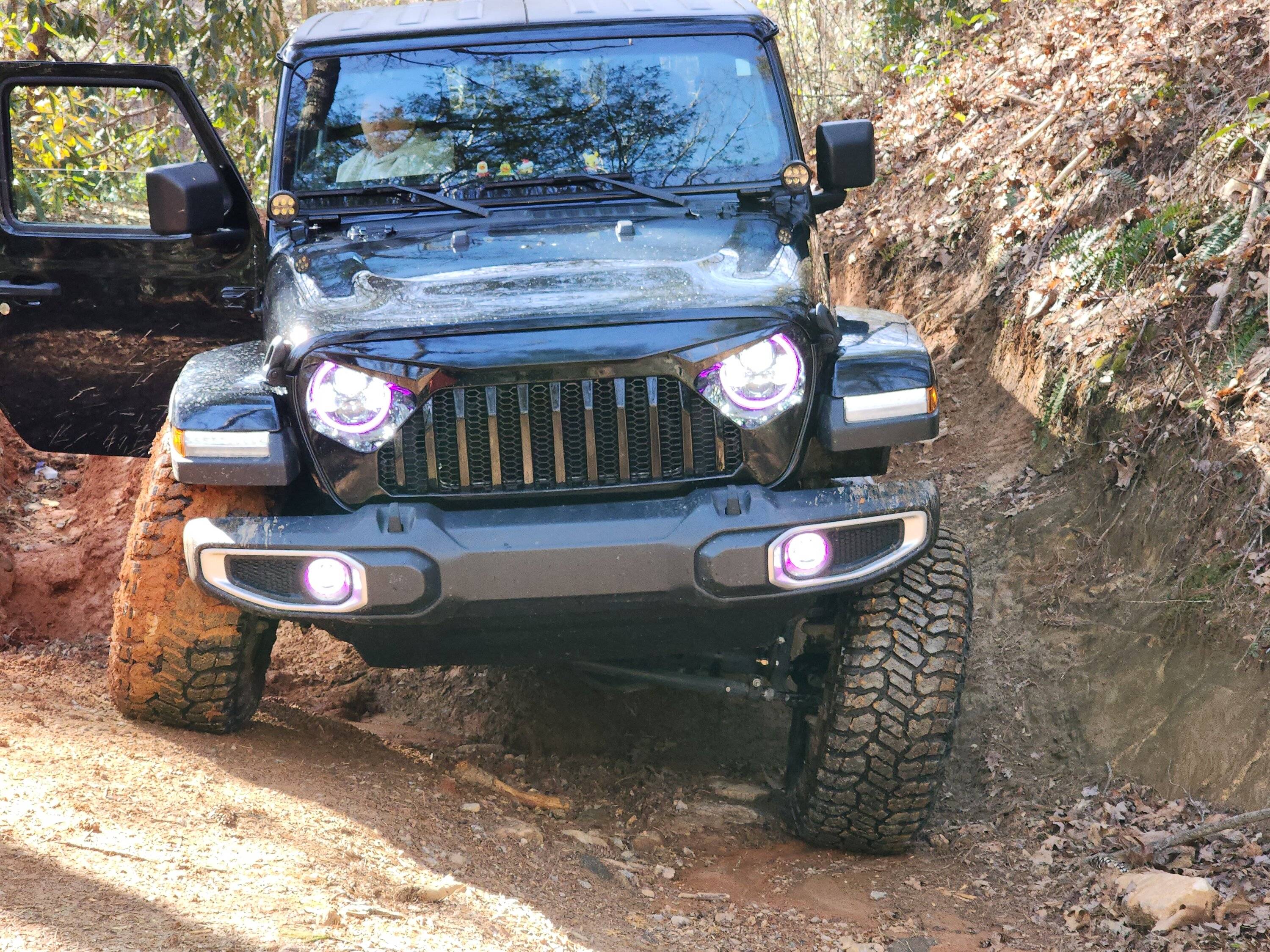 Jeep Gladiator Looking for Rubicon Flares 20230204_135916