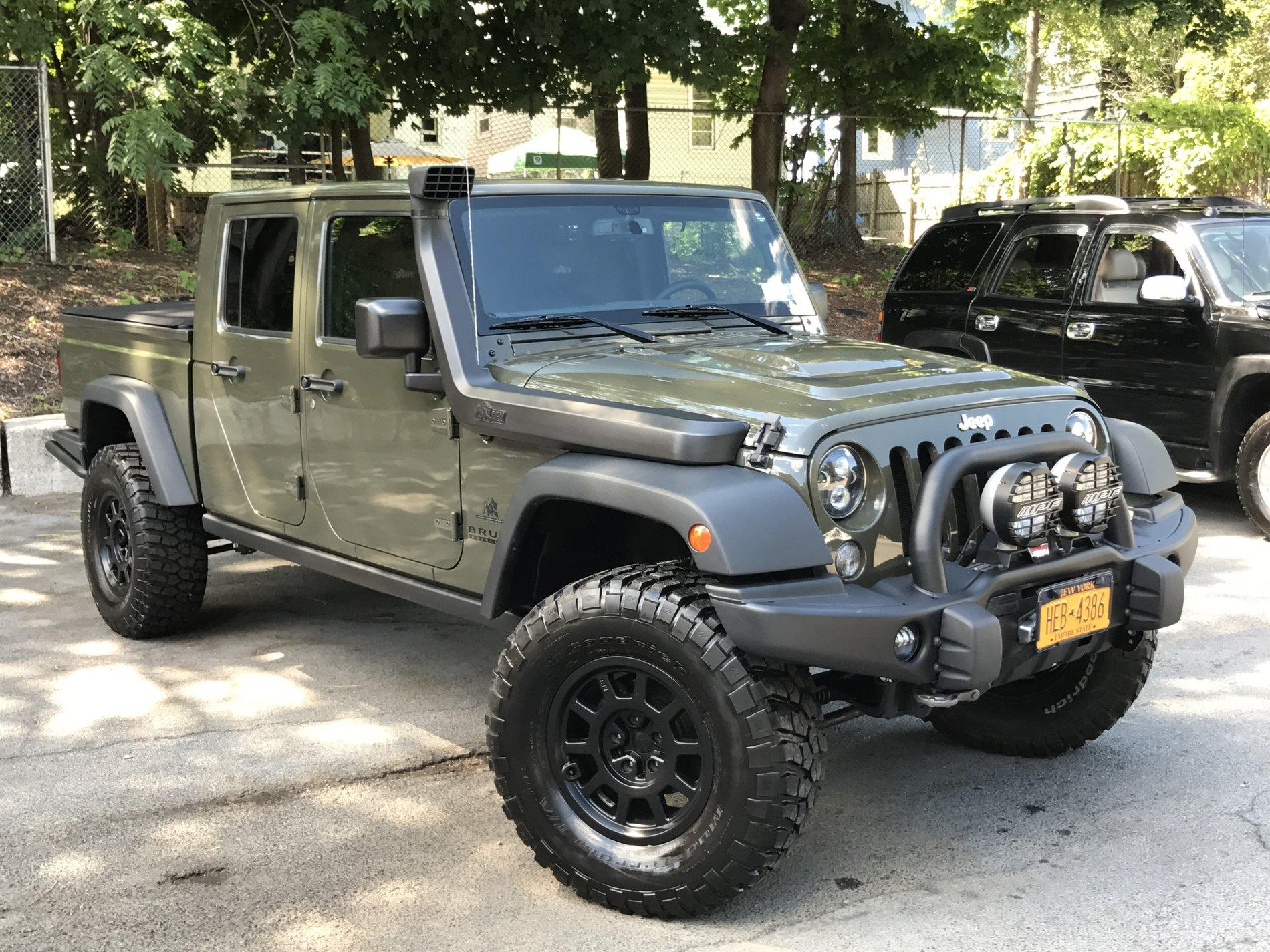 Jeep Gladiator [Updated] 2020 Gladiator Colors Revealed! Gobi, Hydro Blue, Gator Coming Soon A26C0D0E-B630-4771-90ED-8F0FD96F9C74