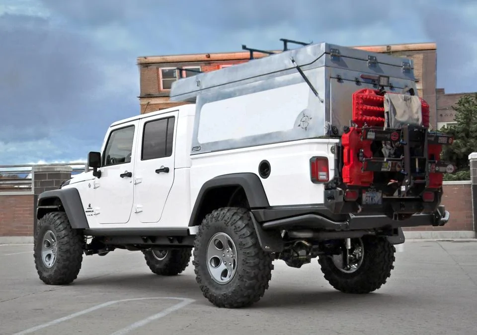 Jeep Gladiator Jeep JT-30 Ursa Minor Brute Habitat