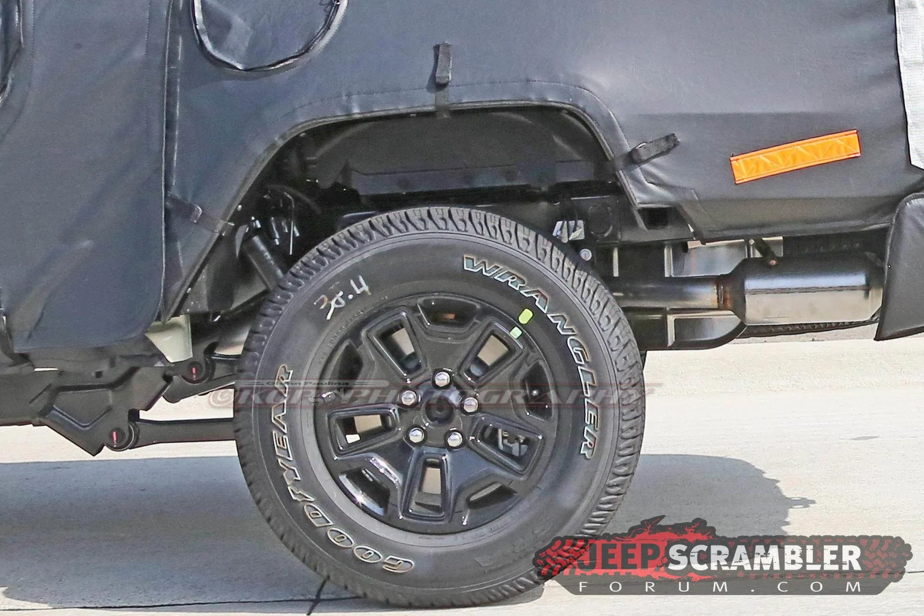 Jeep Gladiator Jeep Gladiator JT Pickup (3.0L Diesel) Underbody Shows Ram 1500 Inspired Suspension Jeep-Scrambler-JT-Pickup-underbody.g08