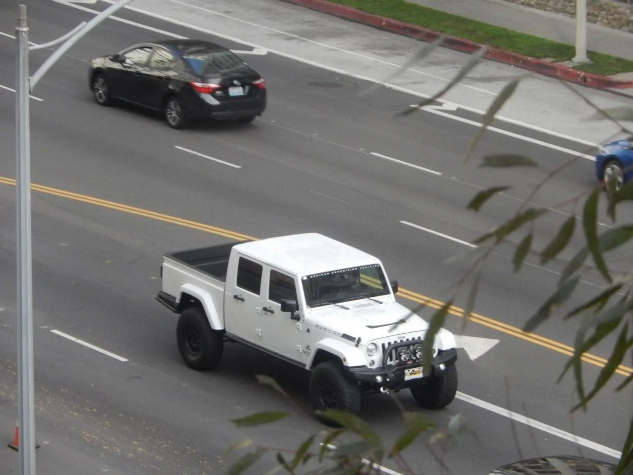Jeep Gladiator Jeep Gladiator Pickup Truck (JT) Spy Pics and Videos! IMG_9992