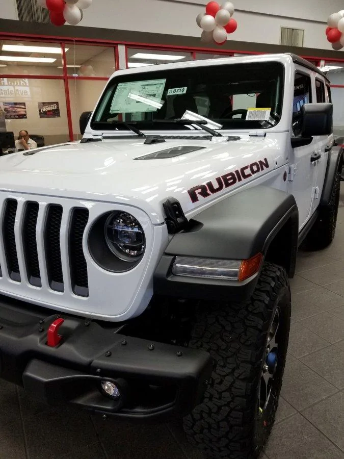 Jeep Gladiator Jeep pickup available mid 2019, will be "intentionally" expensive 29AA224B-79F8-4B8D-BA8F-9D4455F4770F