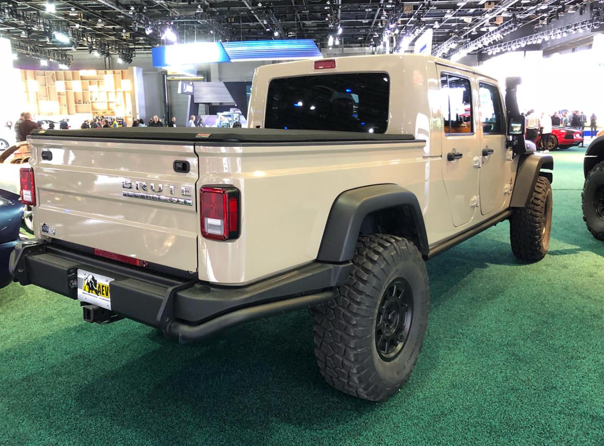 Jeep Gladiator Jeep Gladiator Pickup Truck (JT) Spy Pics and Videos! E4151533-0903-4FBD-85EE-1305A0B3571C