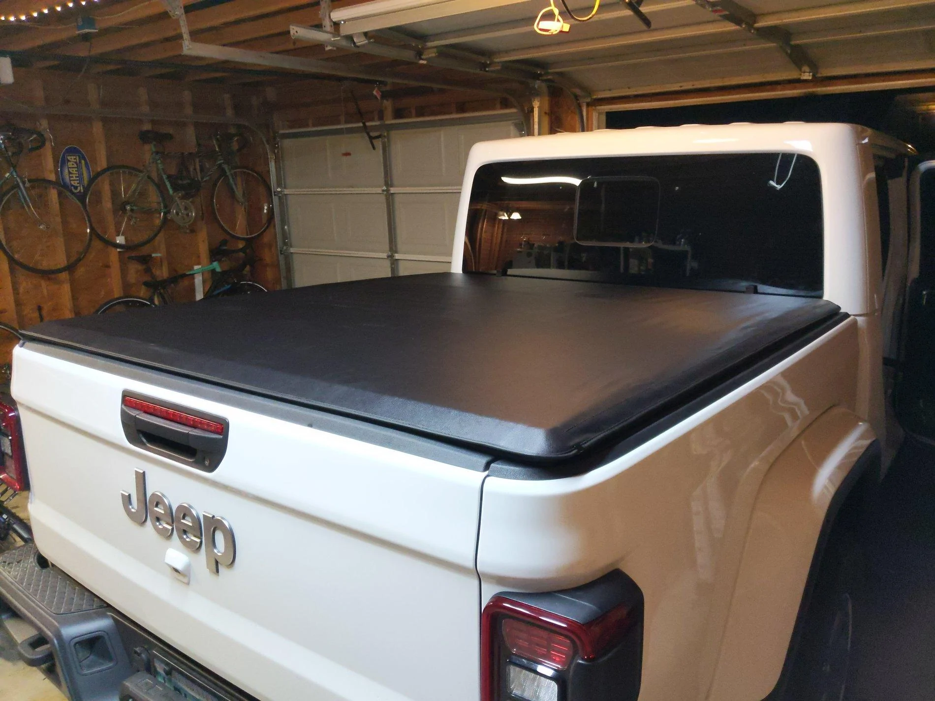 Jeep Gladiator Bed cover on the cheap! (From Chevy Colorado) IMG_20190827_205912