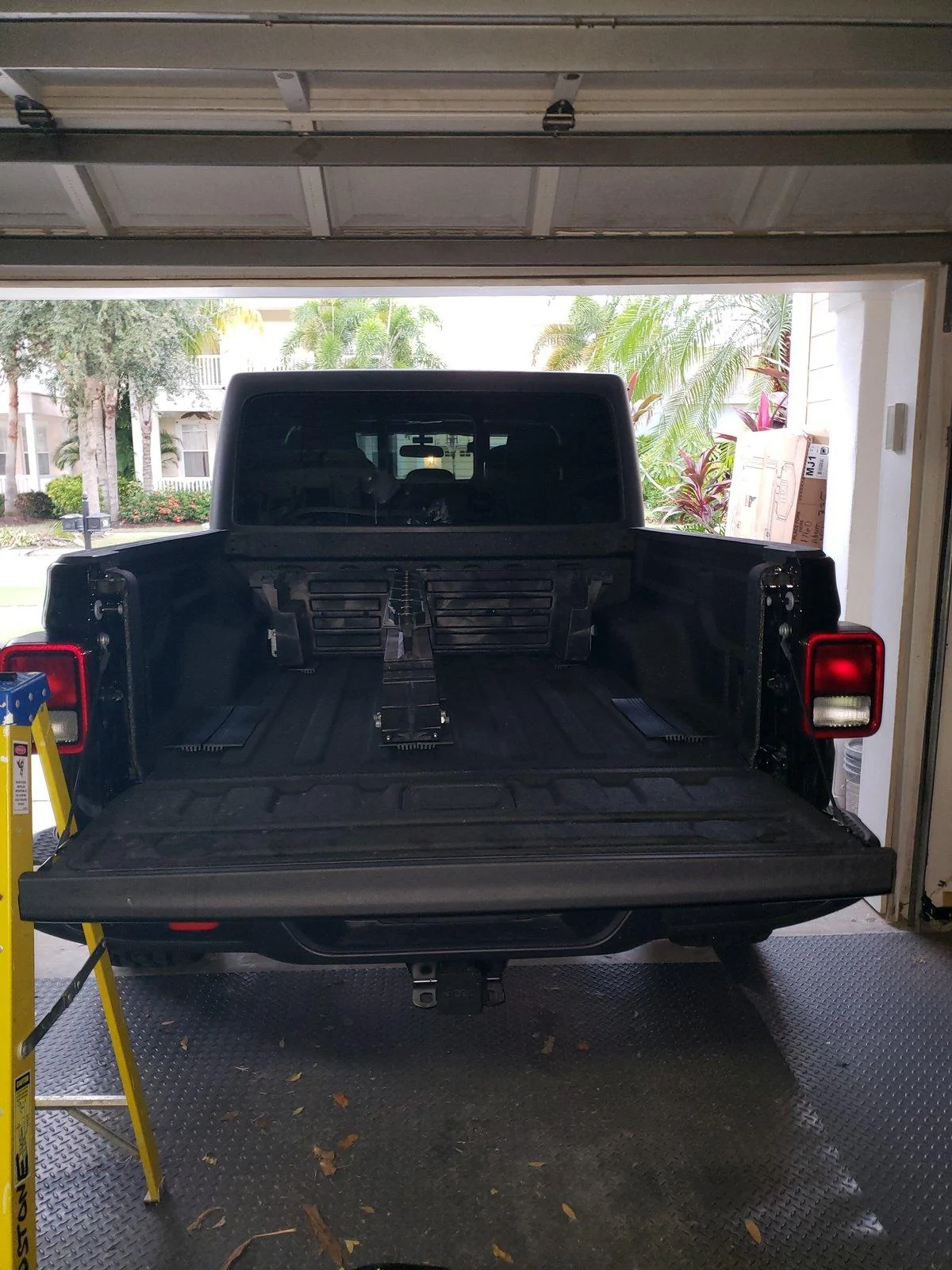 Jeep Gladiator Decked storage system installed 20190826_181217